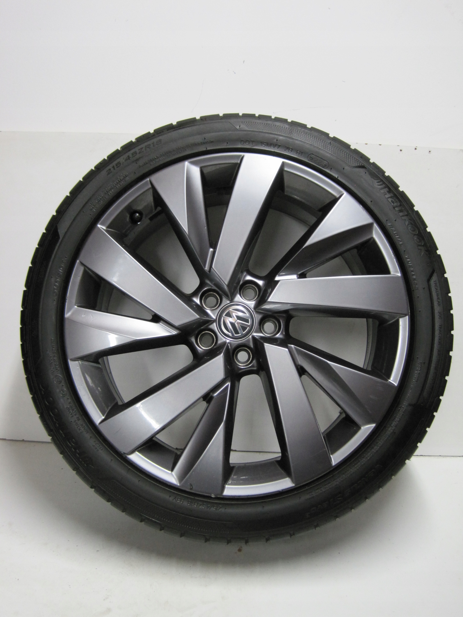 wheels discs tyres VW T-CROSS 2GM R18 5mm