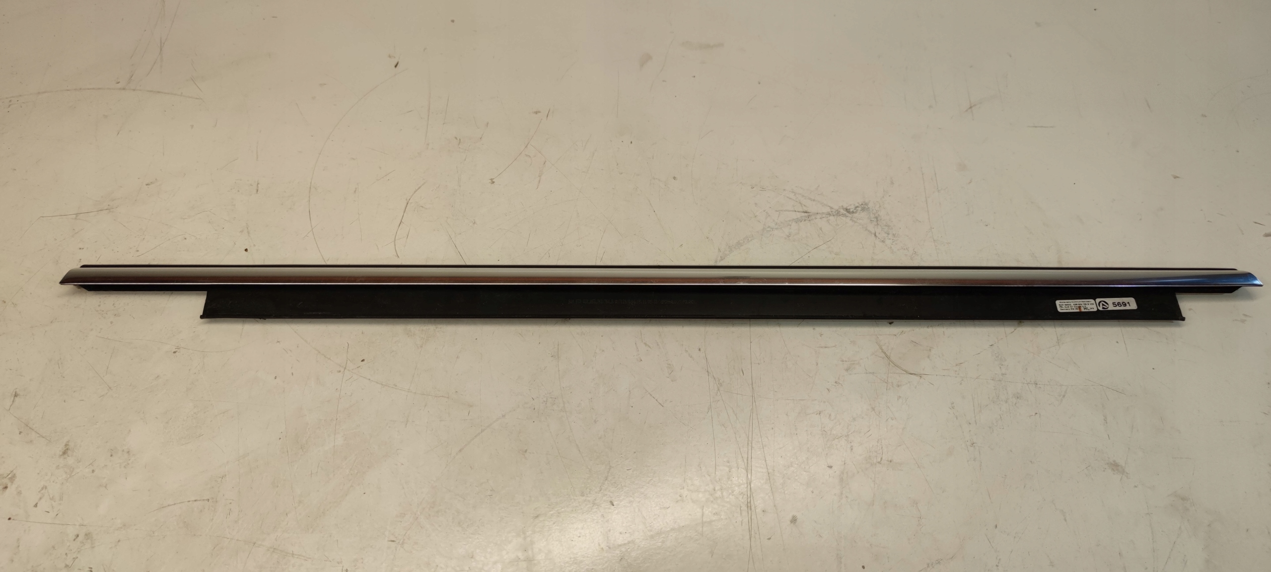 moulding CHROM door left rear part AUDI A7 4G8853763B