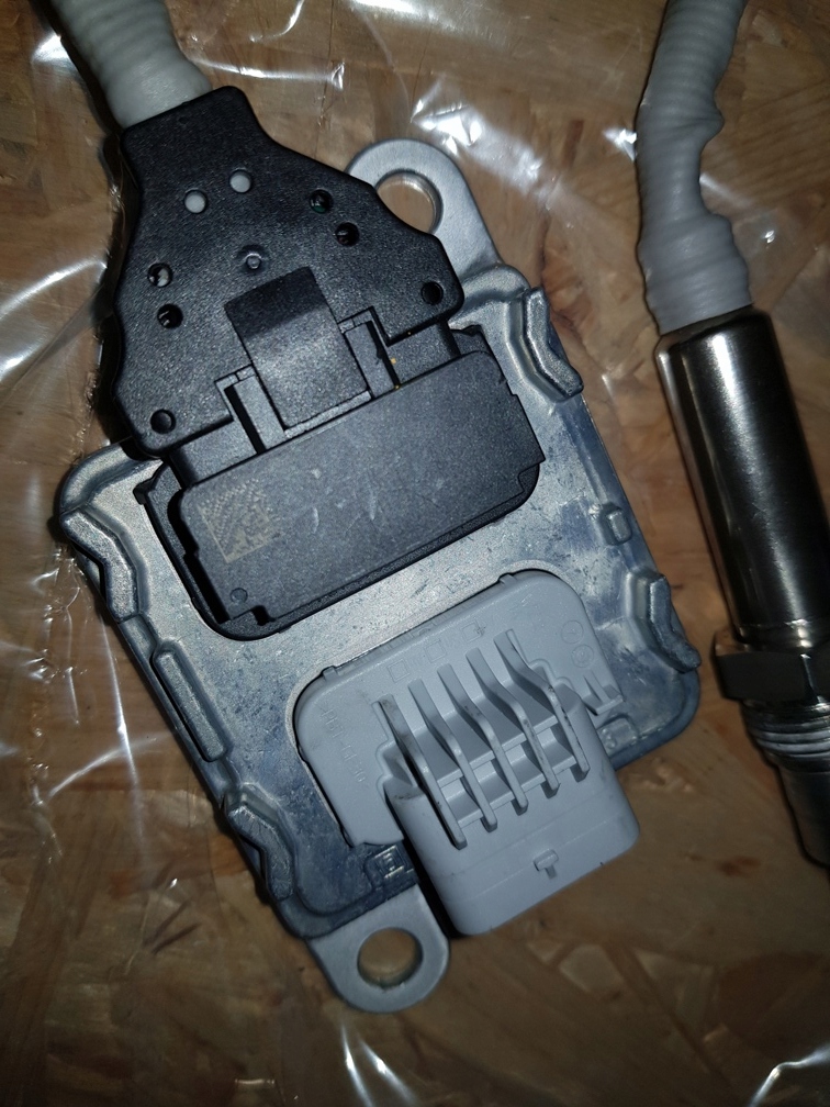 CZUJNIK NOX R MEGANE IV 1 7BLUE DCI 227907342R Part manufacturer Continental