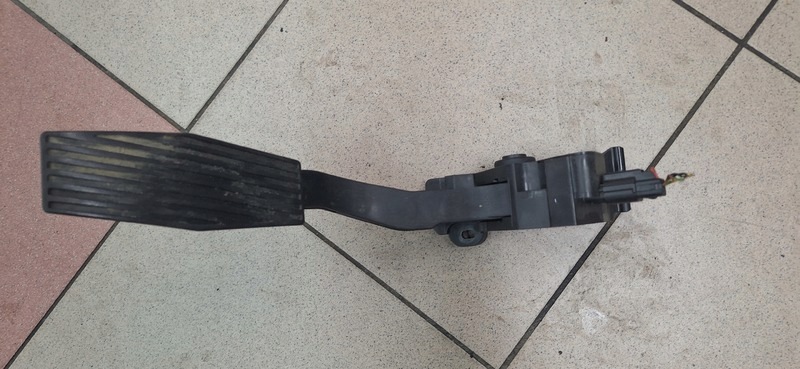 accelerator pedal potentiometer OPEL INSIGNIA B 84657611