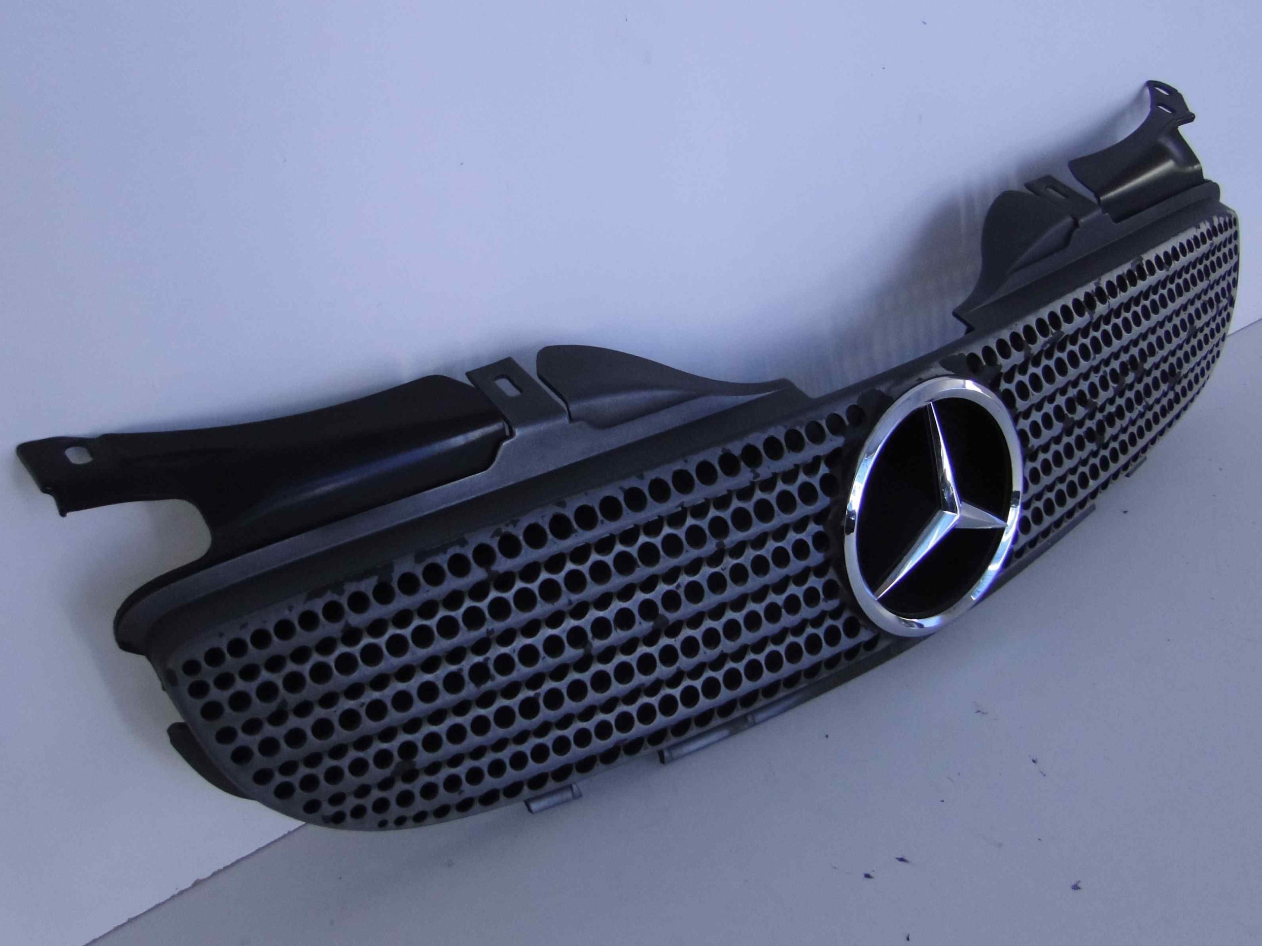 MERCEDES SLK R170 170 GRILL ATRAPA AMG USA Numer katalogowy części A1708800685