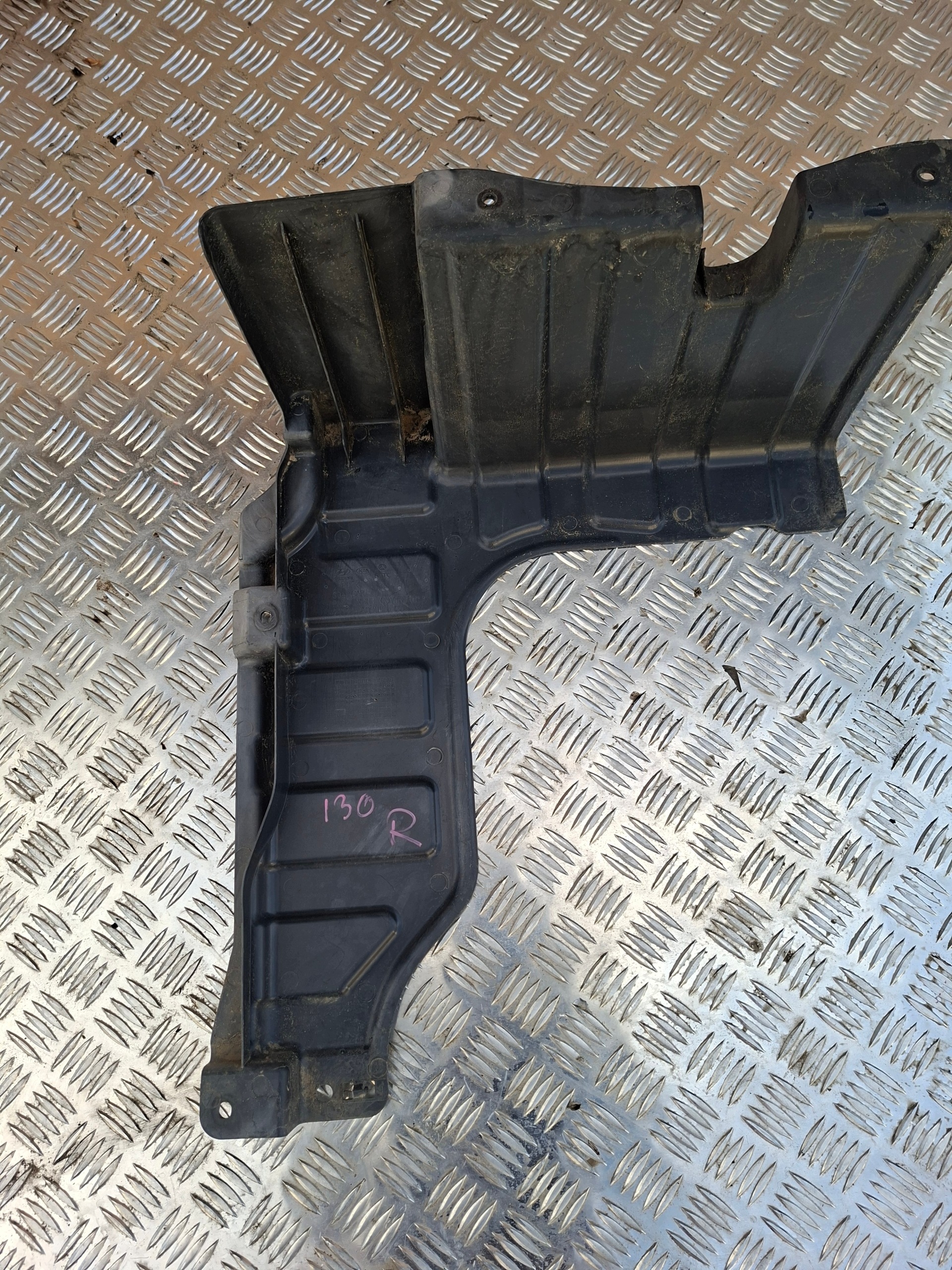 cover below engine right HYUNDAI i30 29120A6000