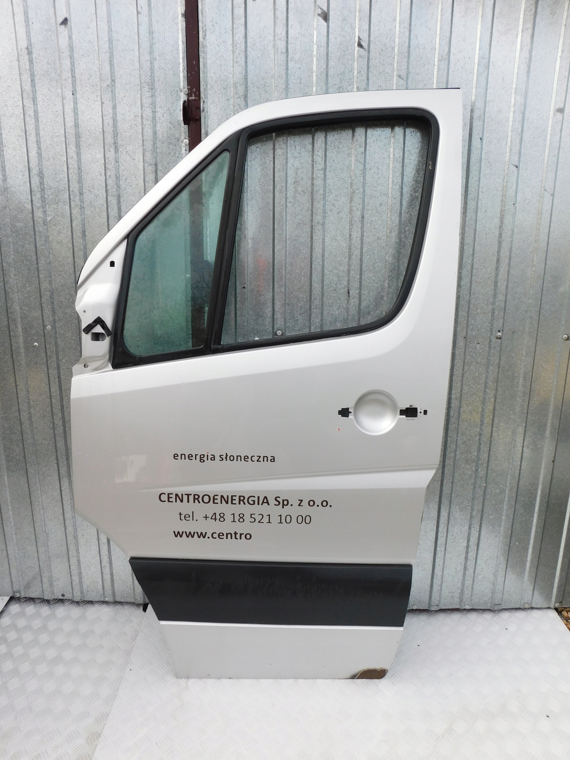 Mercedes Sprinter 906 VW Crafter door left driver´s front OEM silver
