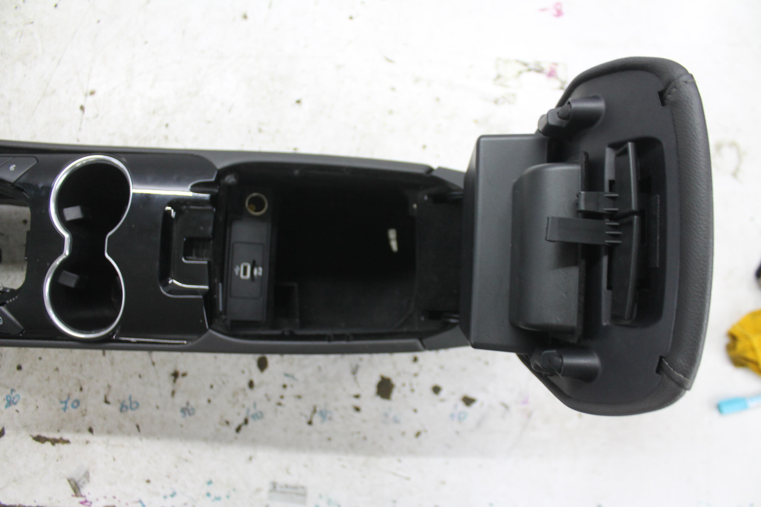 TUNEL central armrest leather MONDEO MK5 14-22