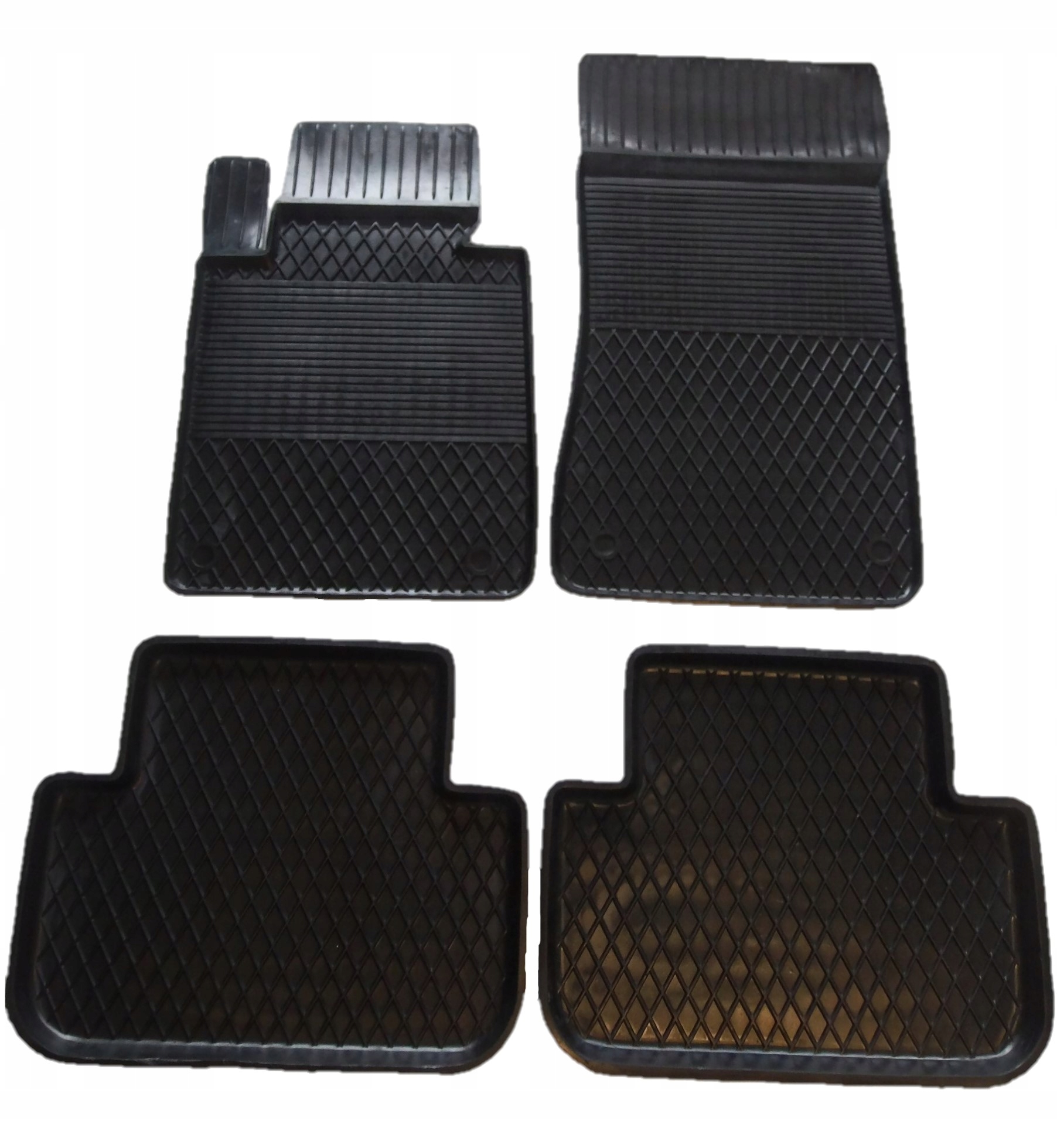 

Dywaniki Gumowe Korytkowe Bmw X3 E83 Rok 03-10