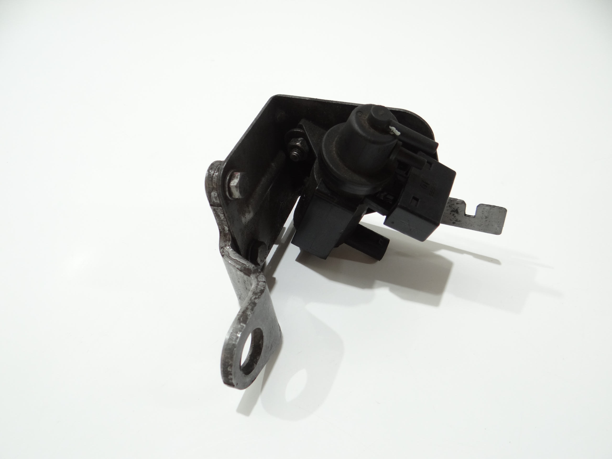 VALVOLA a vuoto BMW E60 E61 E87 E90 N47 2.0D 7805391
