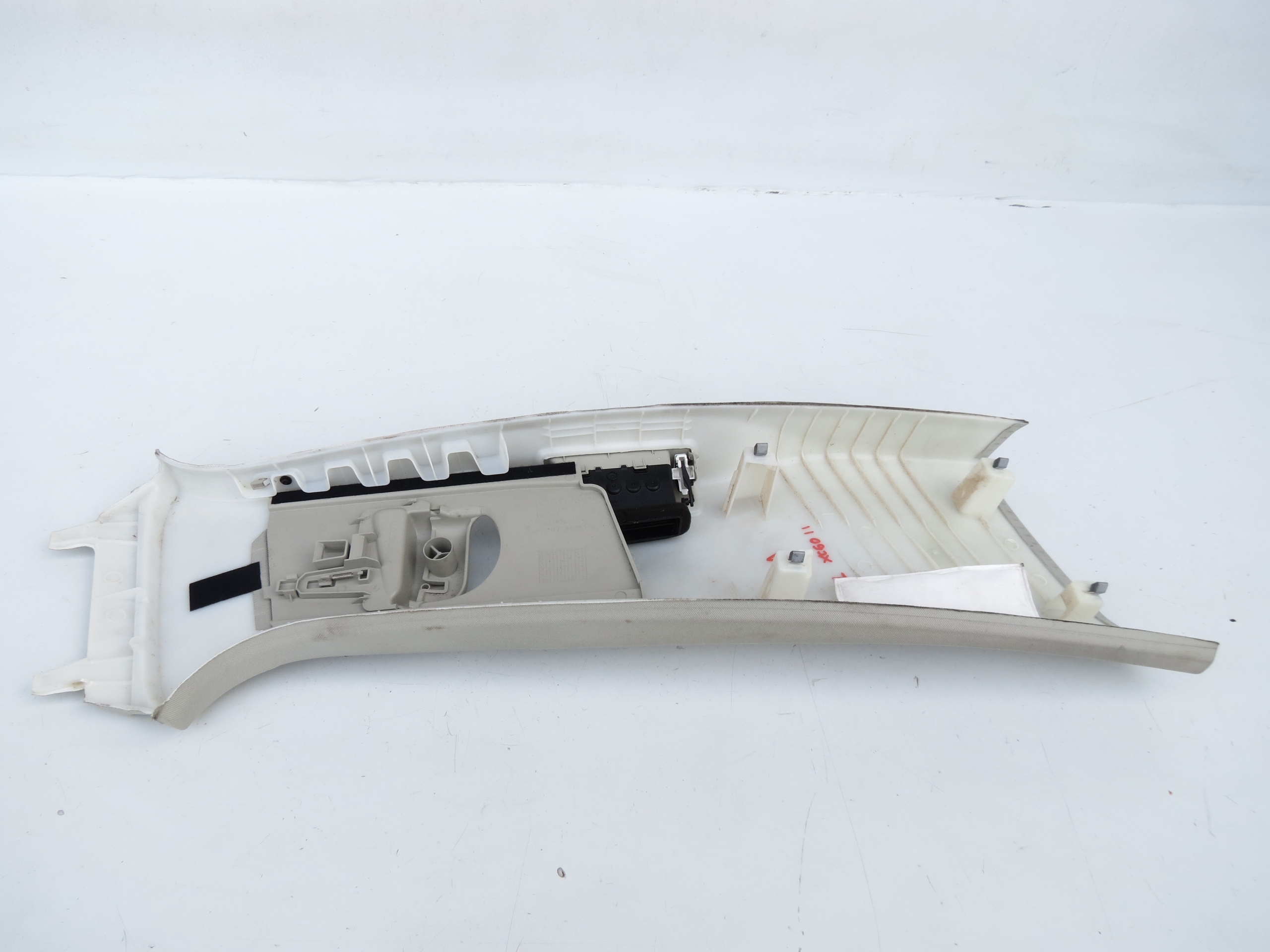 cover upholstery SLUPKA B left central XC60 II
