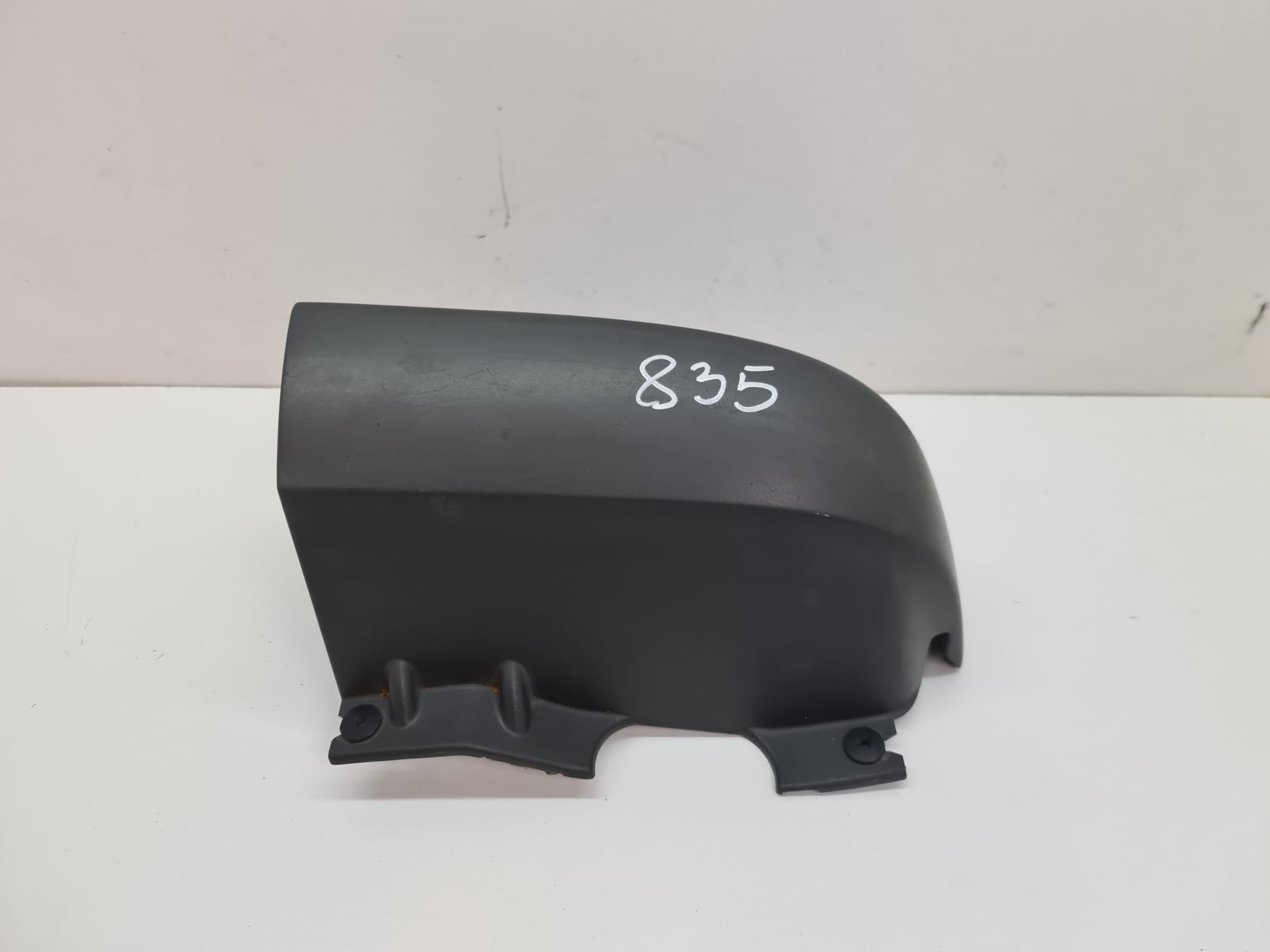 8200048865 - ЗАХИСТ КУТА ЛАМПИ ЛІВИЙ ЗАДНІЙ TRAFIC VIVARO