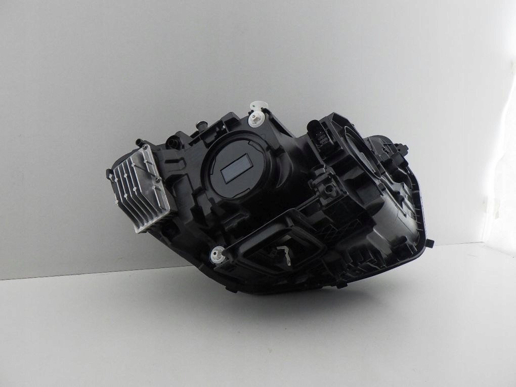 MERCEDES EQA EQB 243 W243 FULL LED PERFORMANCE Licht links vorne