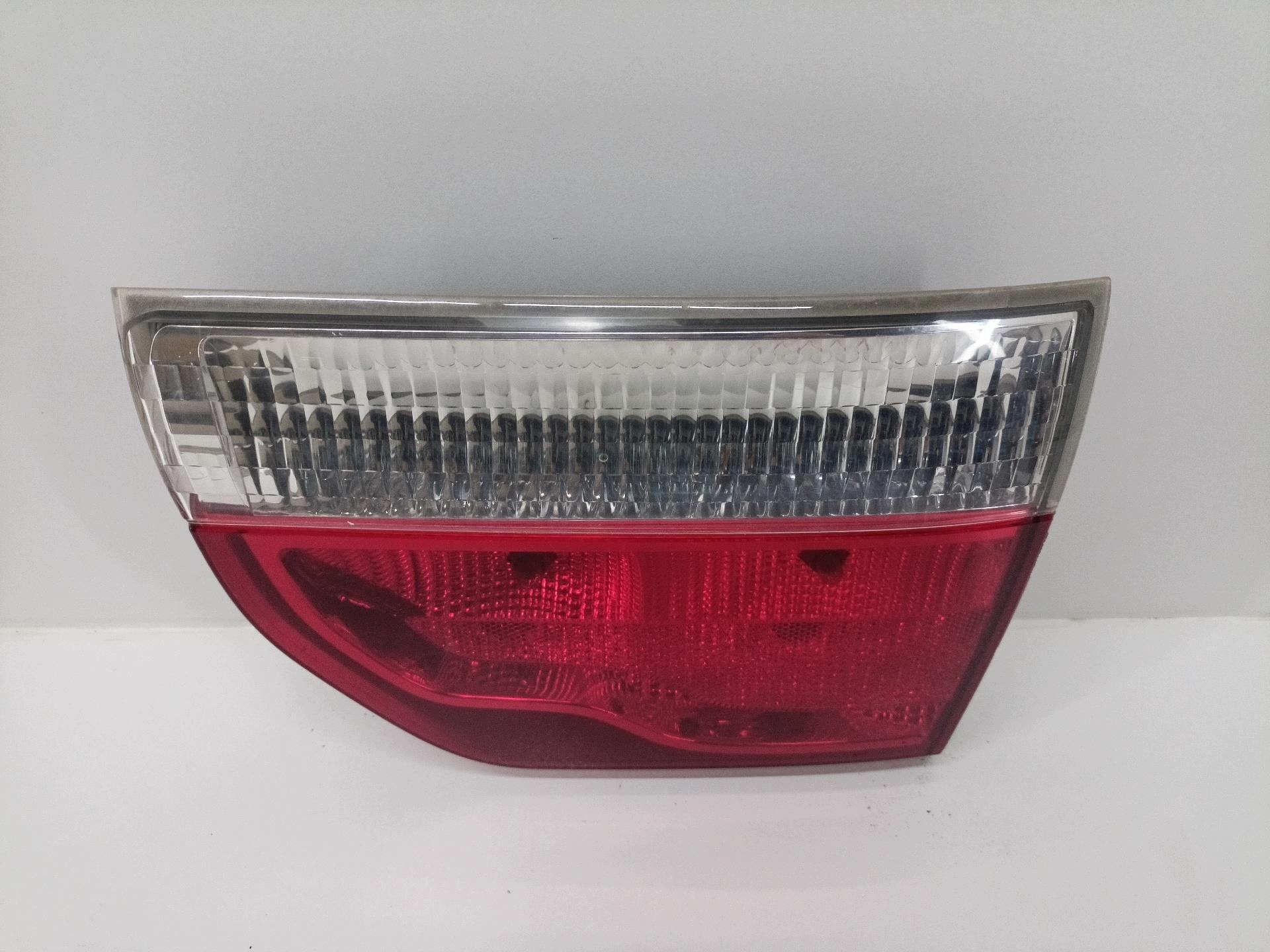 far stražnja u prtljažniku desna strana Dodge Durango 3 2012 57010272AG