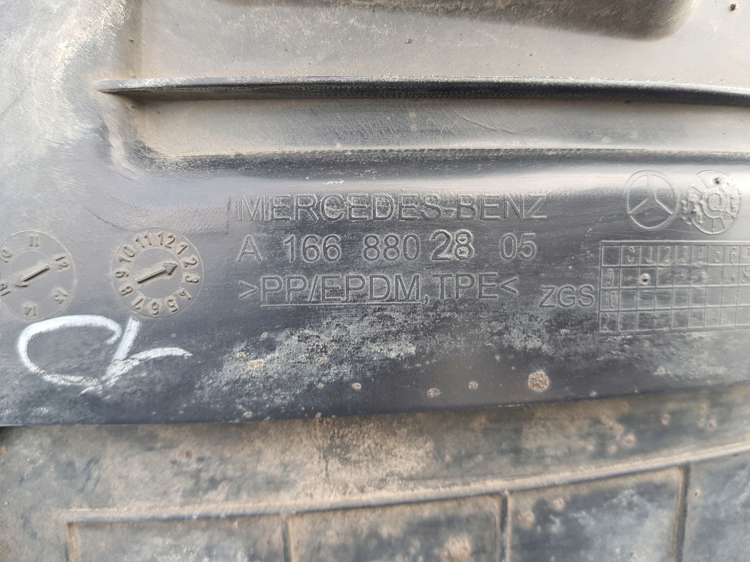 MERCEDES GLE W166 ML mudguard left front front A1668841122 A1668802805