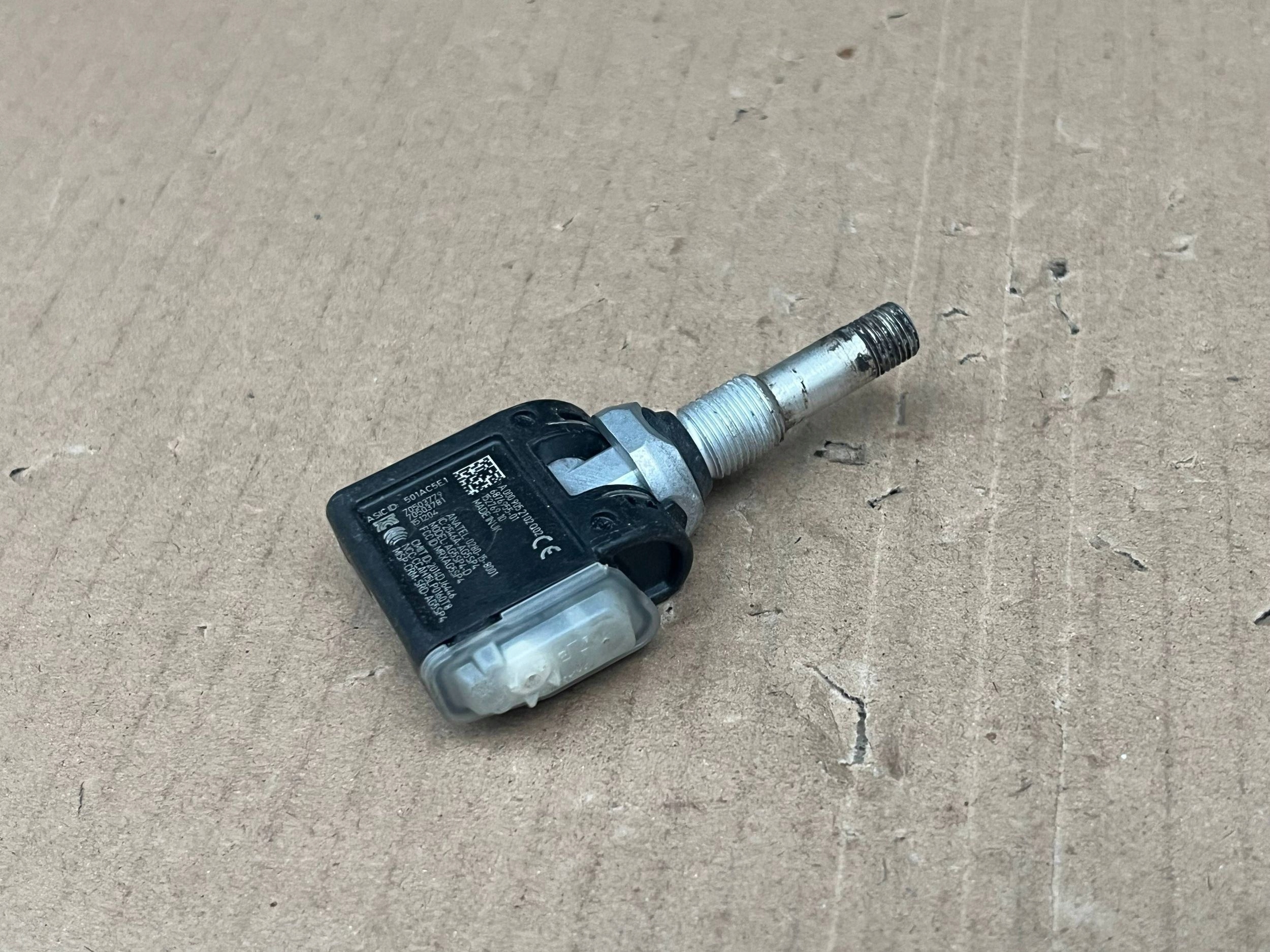Sensor Druck TPMS Mercedes OE A0009052102 !J
