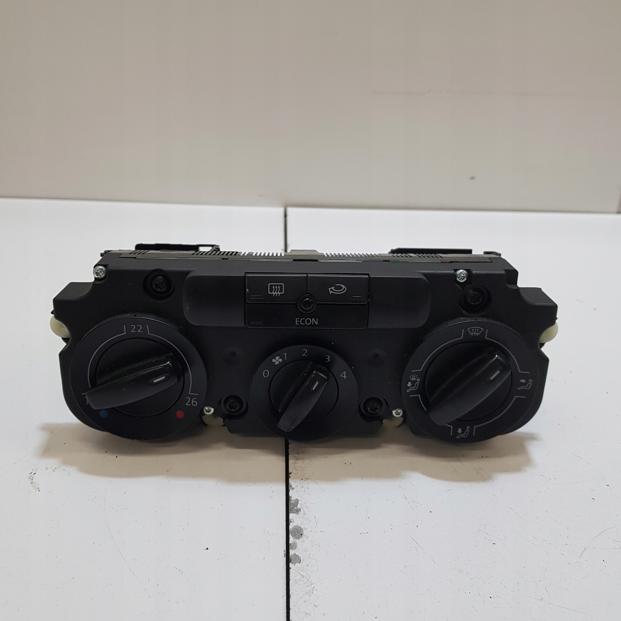 vezérlö panel szellőző VOLKSWAGEN GOLF 5