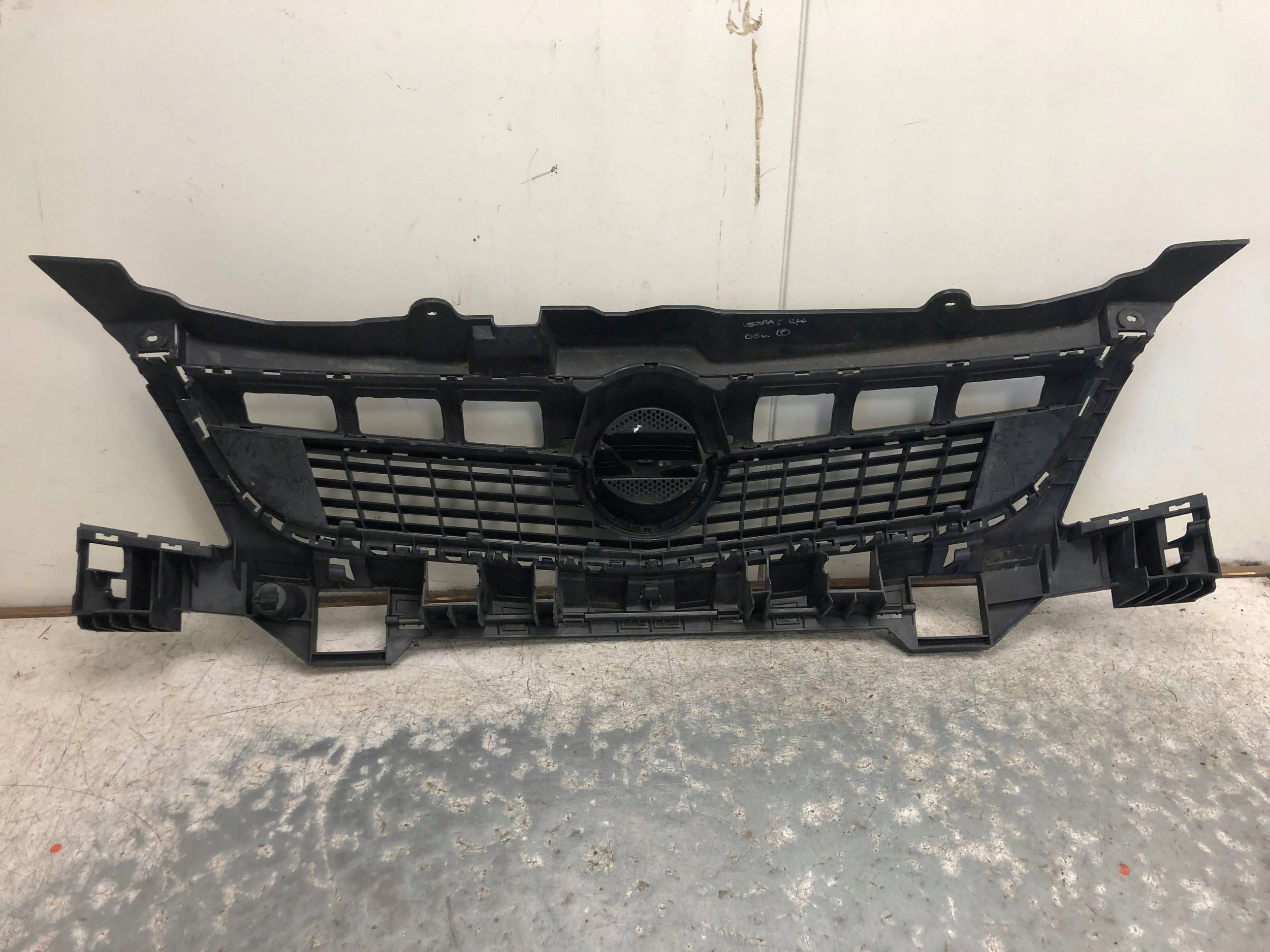Grill Grill OPEL VECTRA C LIFT 13182876