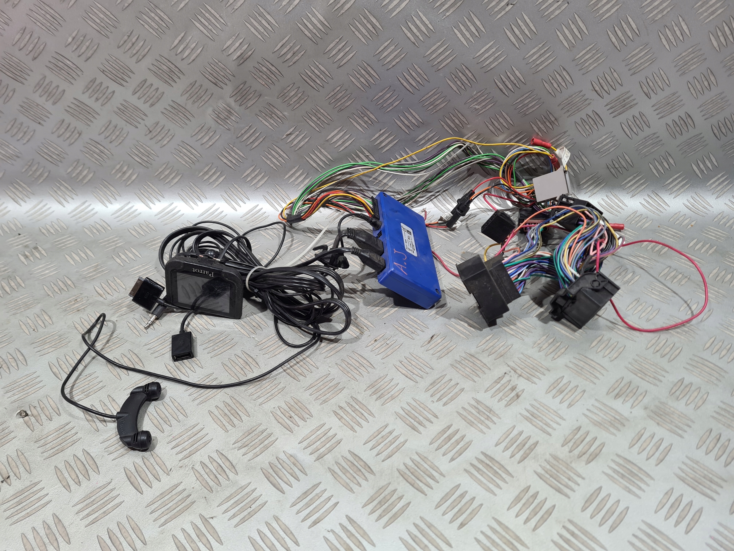 ZESTAW GŁOŚNOMÓWIĄCY PARROT OPEL ASTRA J