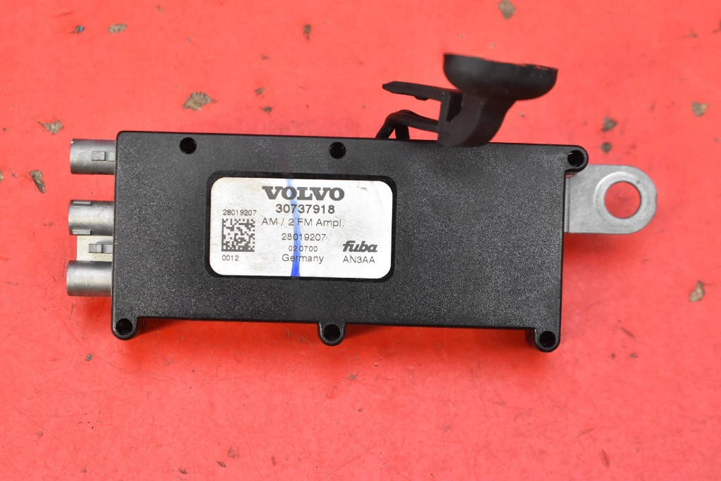amplifier ANTENY 30737918 VOLVO V50 03-11