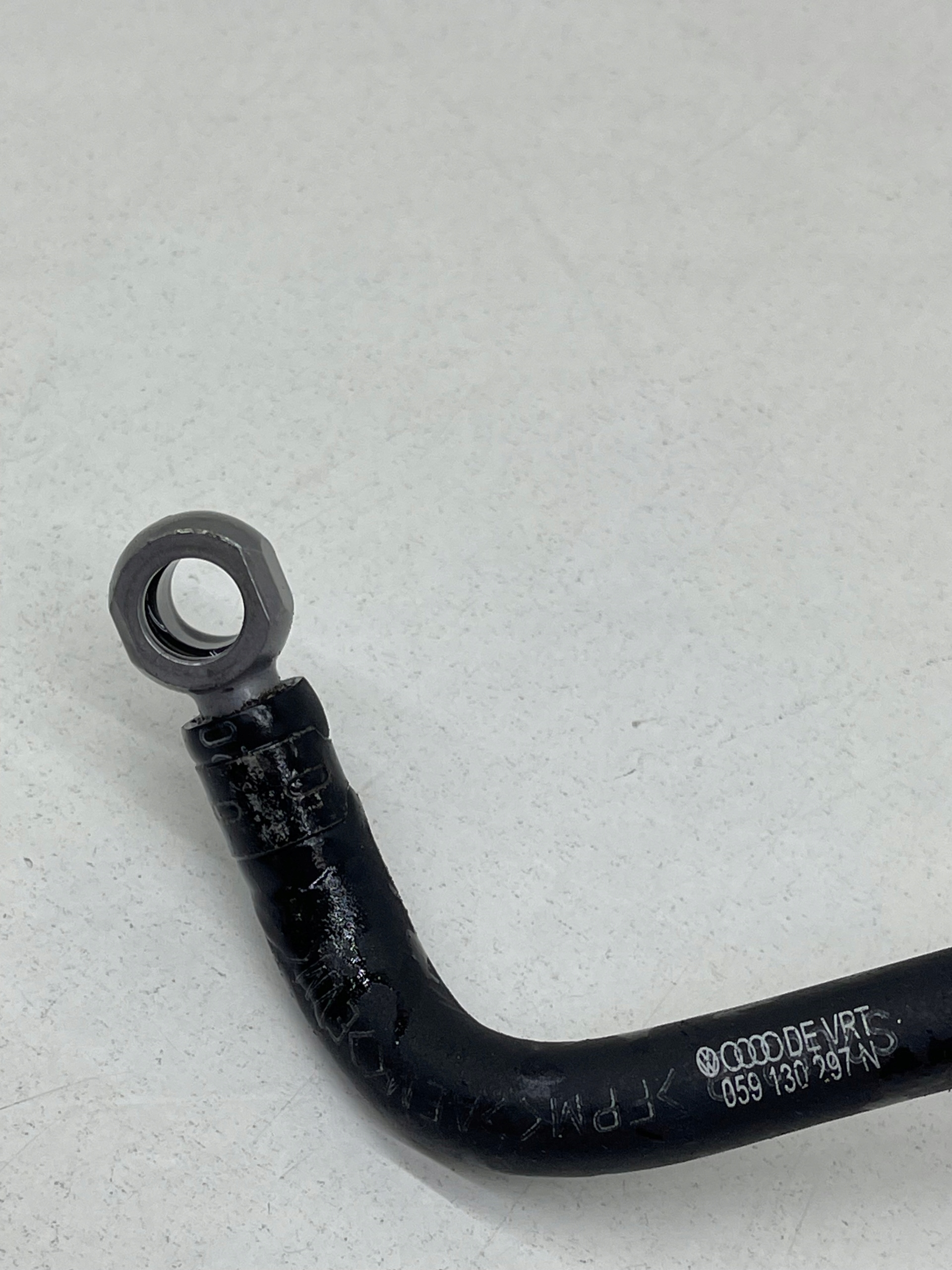 AUDI A5 8T A4 B8 Q5 2.7 3.0 TDI fuel line