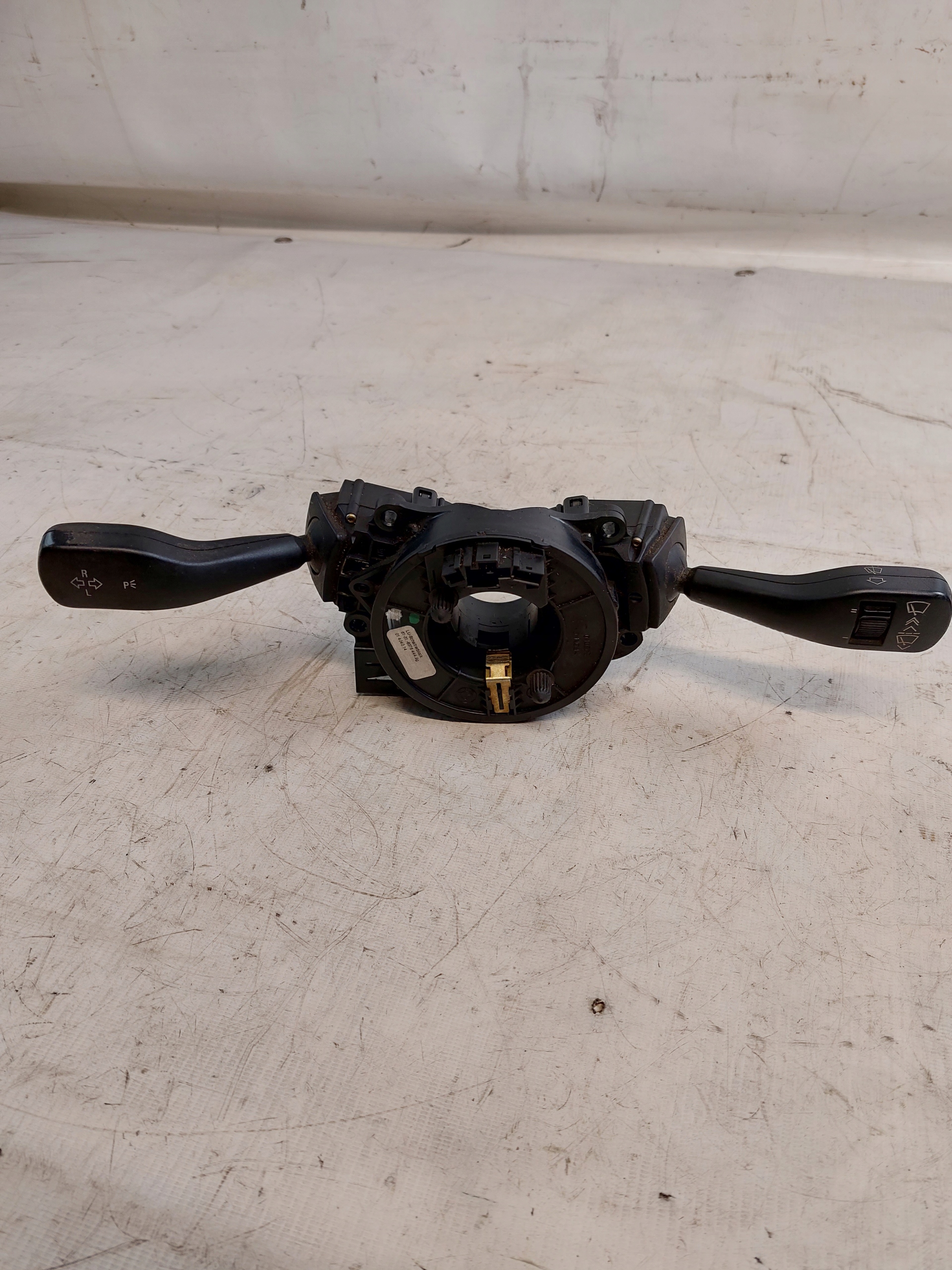 steering wheel levers and controls BMW E46