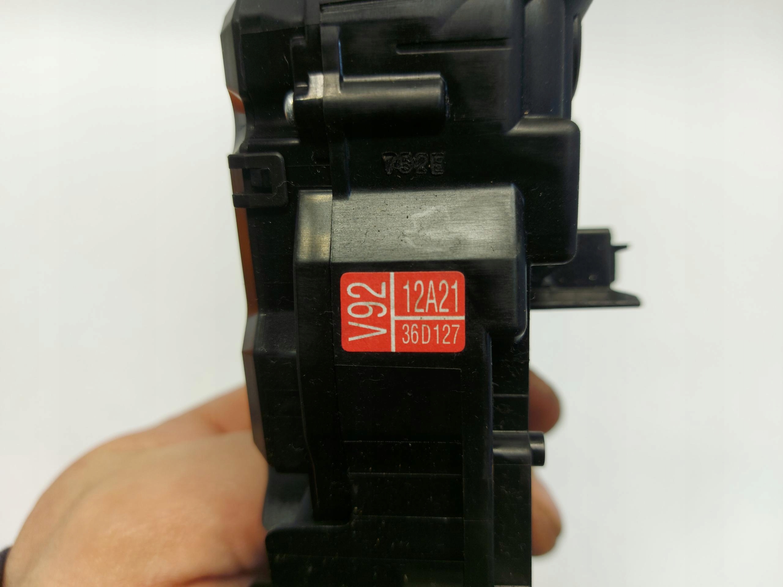 TOYOTA PRIUS IV DEVIO LUCI TERGICRISTALLO TERGI 12A2136D127