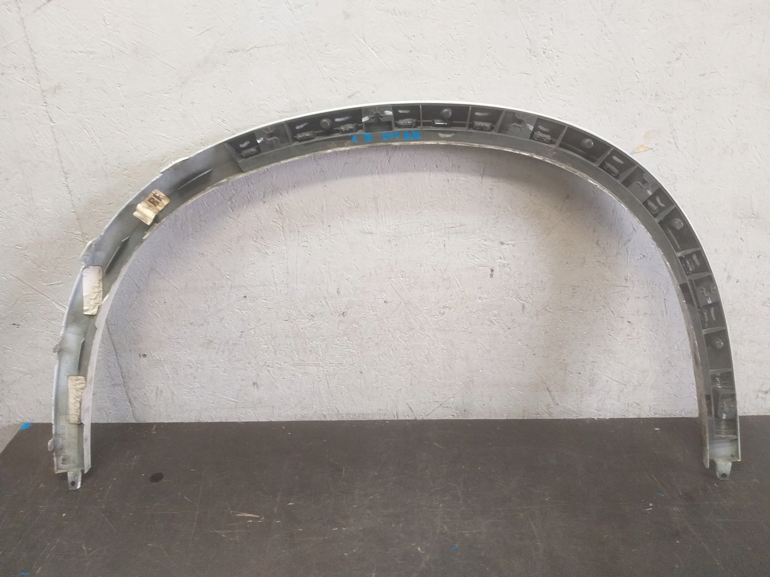fender moulding cap right front BMW X5 G05