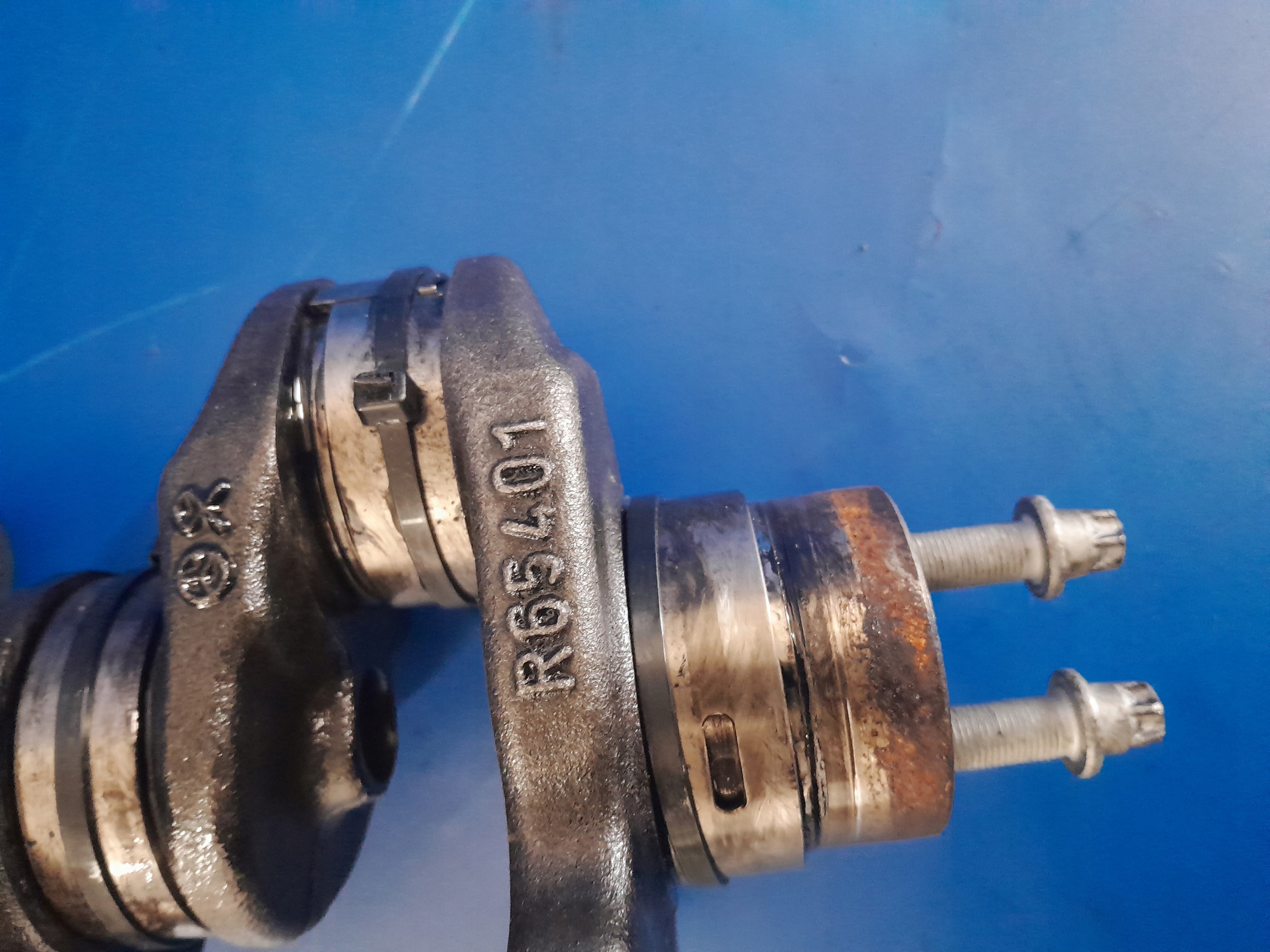 WAŁ KORBOWY R65401 MERCEDES GLC 2.0 CDI 654.920 Typ samochodu Samochody osobowe