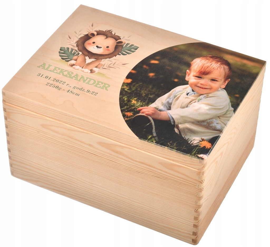 Skrzynka drewniana pudełko wspomnień z metryczką dziecka