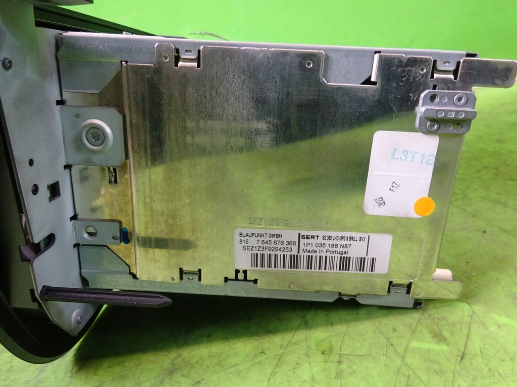 Radio SEAT LEON II 08r Part number 1P1035186N87