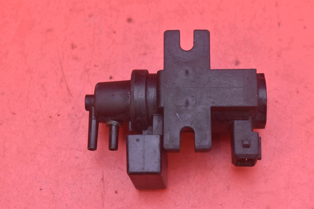 sensor unterdruck 7796634 BMW E65 E66 3.0 D 218 KM 01-05