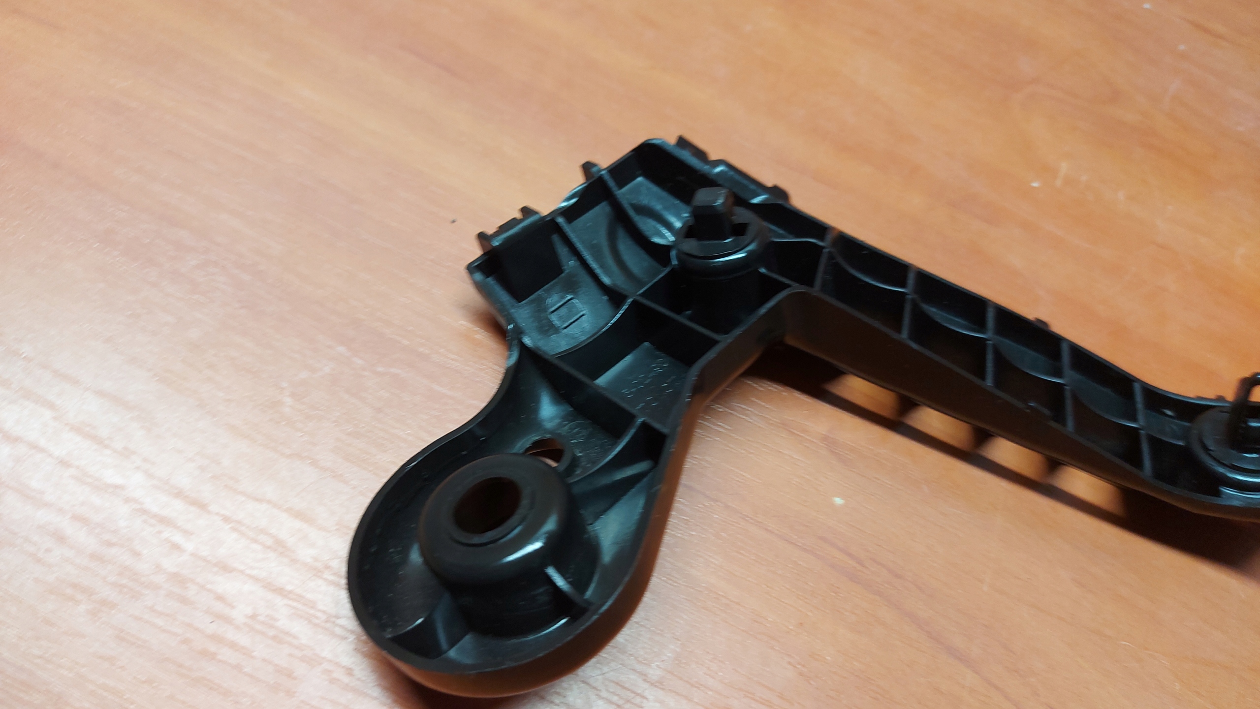 bumper bracket right front TOYOTA COROLLA E21 19- sedan