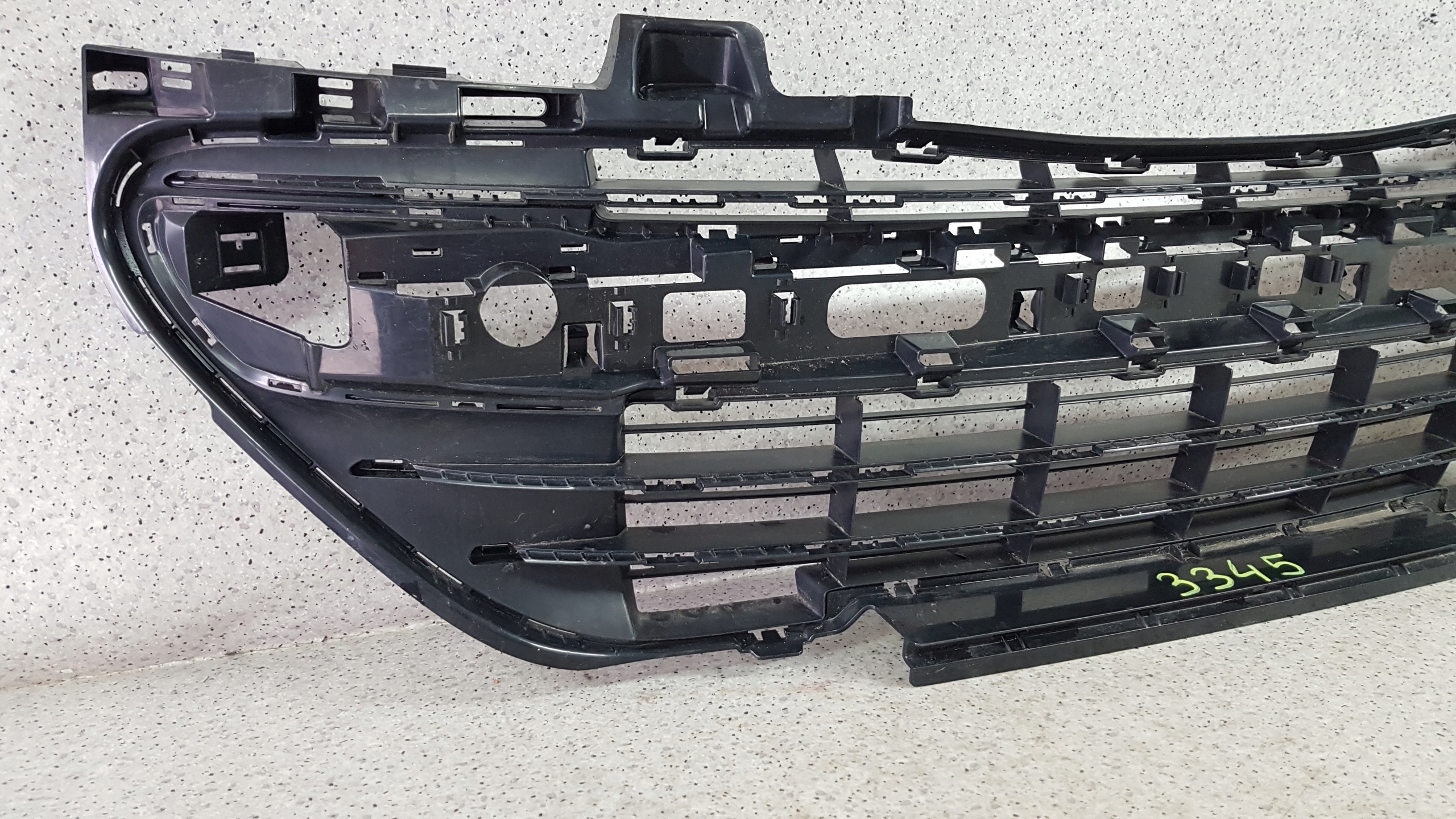 PEUGEOT RCZ 2010 - Lüftungsgitter mitte der Stoßstange 3345