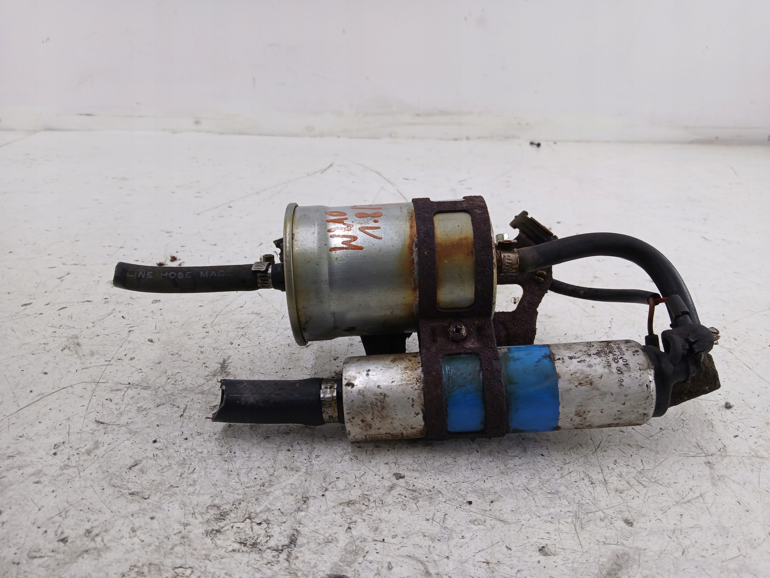 MERCEDES W210 2.0 pump feed pump A0004706094
