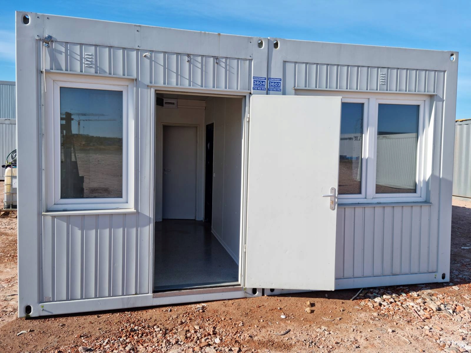 KONTENER BIUROWY MIESZKALNY DUO Z PRYSZNICEM I WC, ANEKSU KUCHENNEGO (30m2) Szerokość 2.5 m