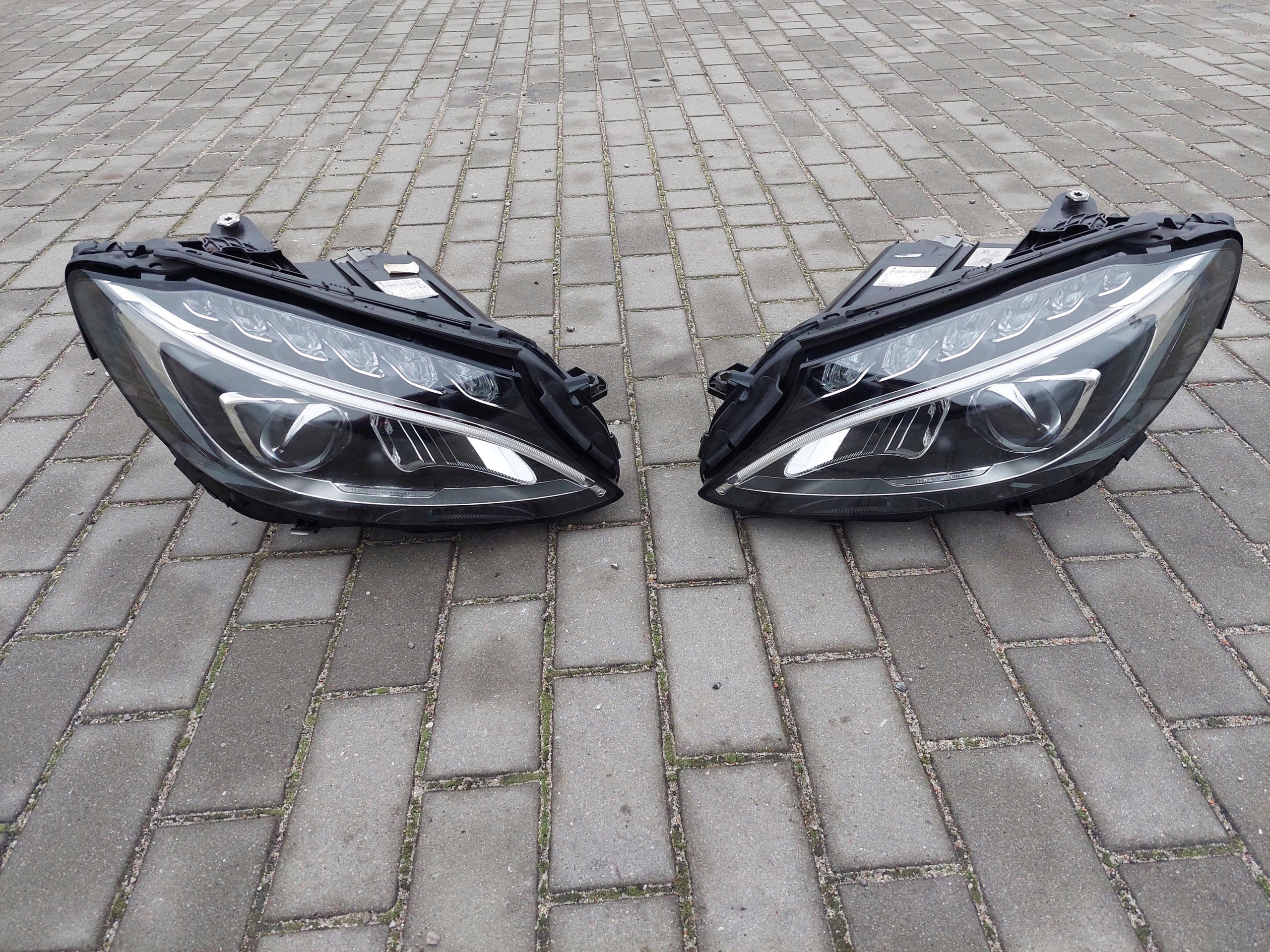 light front front left A2059062502 right A2059062602 LED MERCEDES C W205
