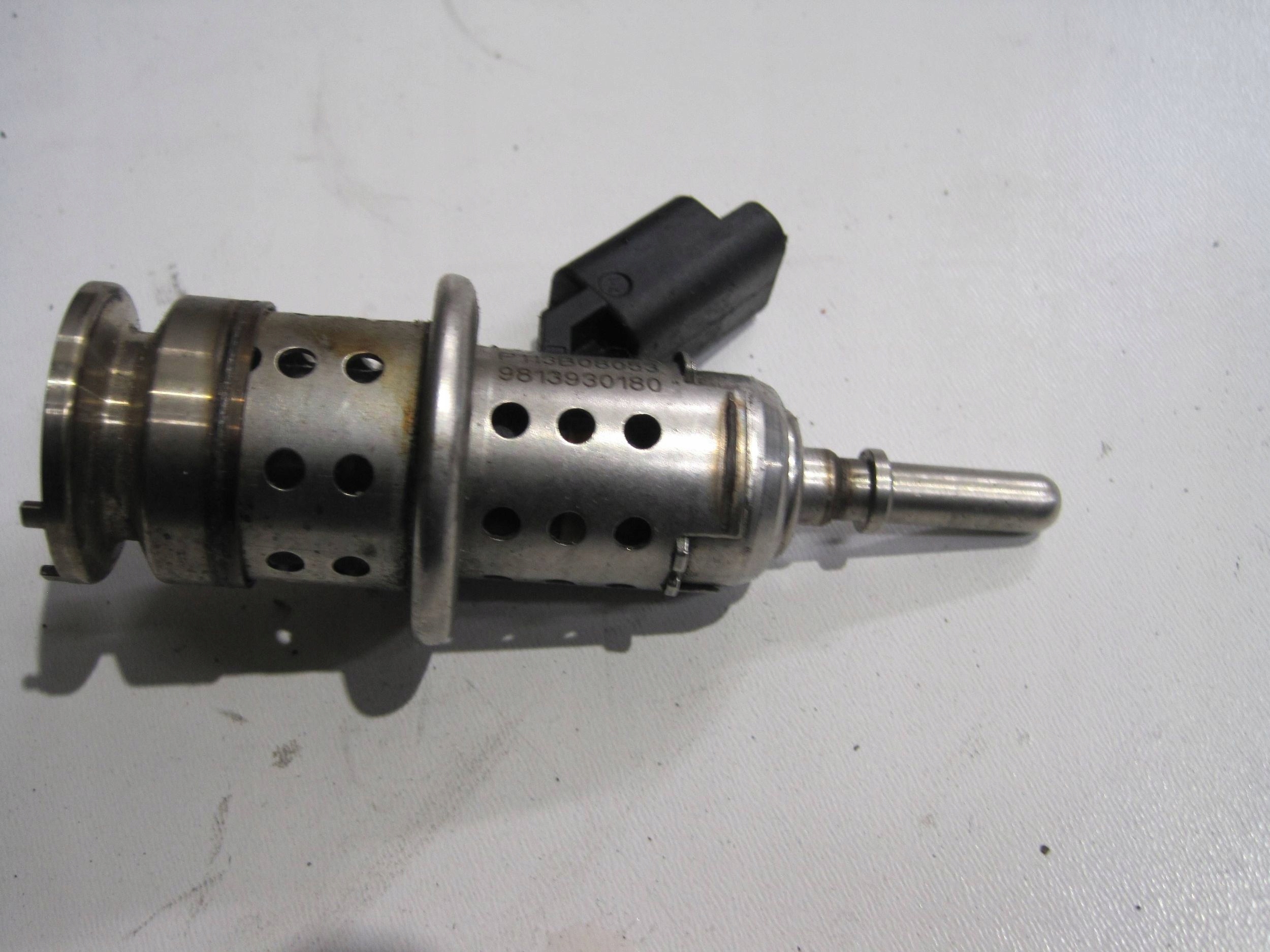 injector ADBLUE PEUGEOT CITROEN 9813930180