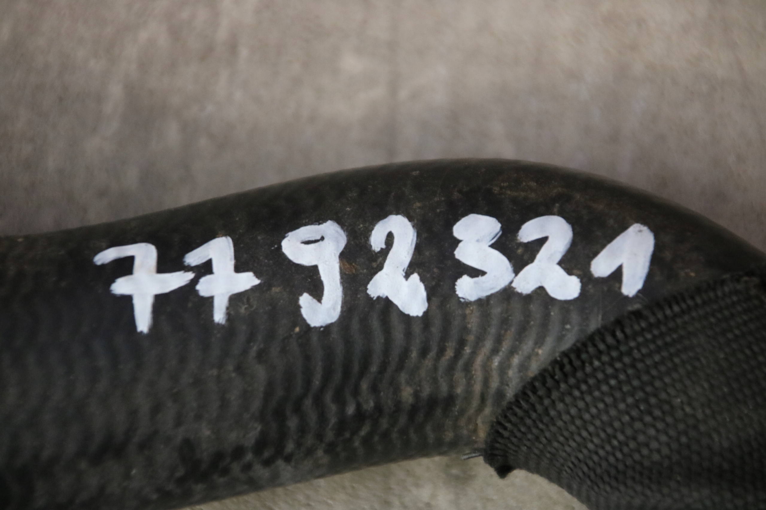 BMW 5 E60 E61 535d M57N cijev crijevo prijenos vode 7792321