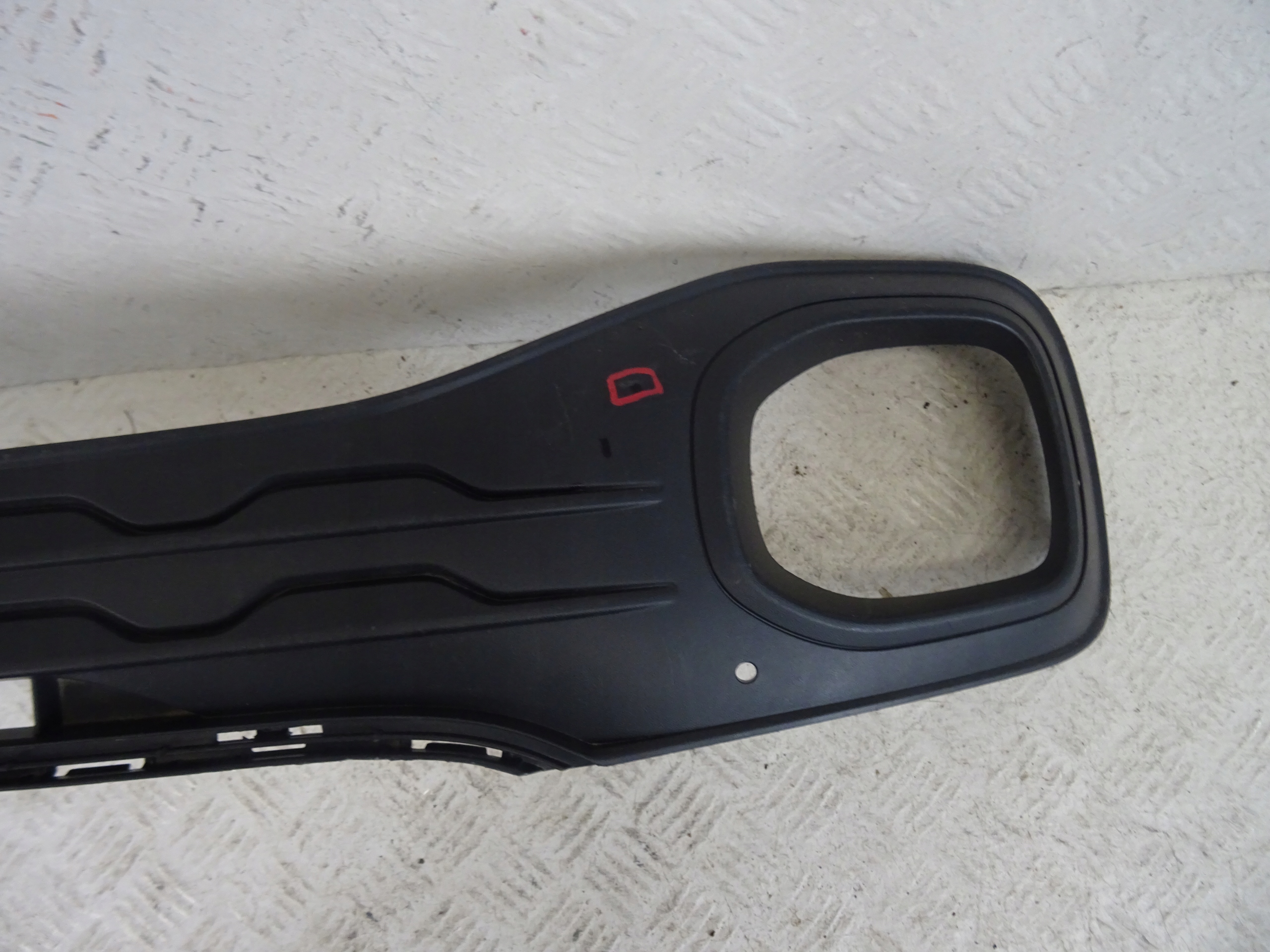 grid of a bumper front front central VW T-CROSS 2GM853677