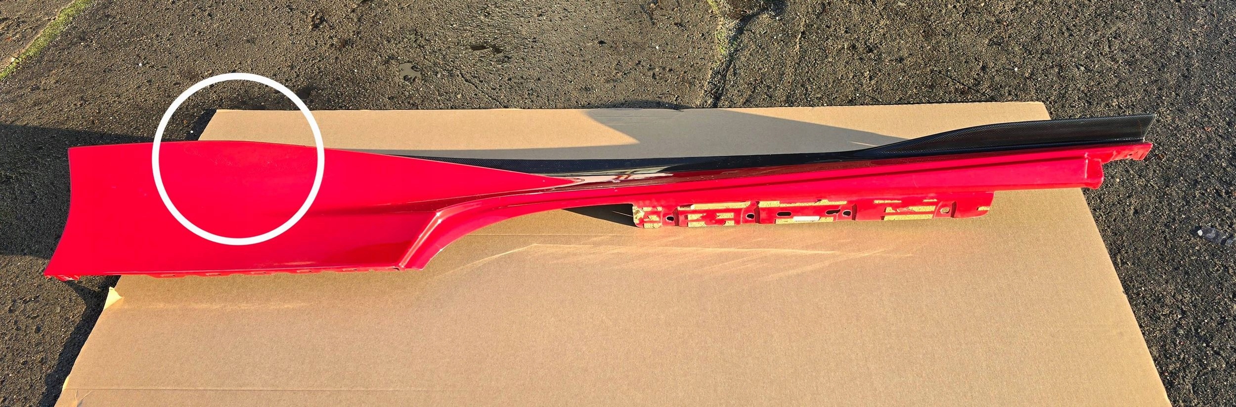 Ferrari F8 Tributo threshold left Carbon