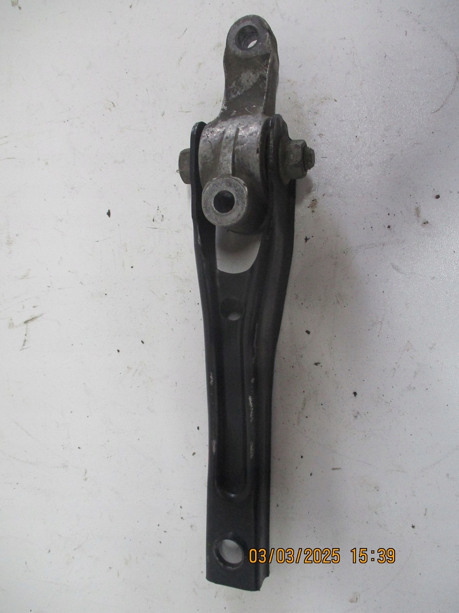 engine mount holder AUDI VW SEAT SKODA 5Q0199855J
