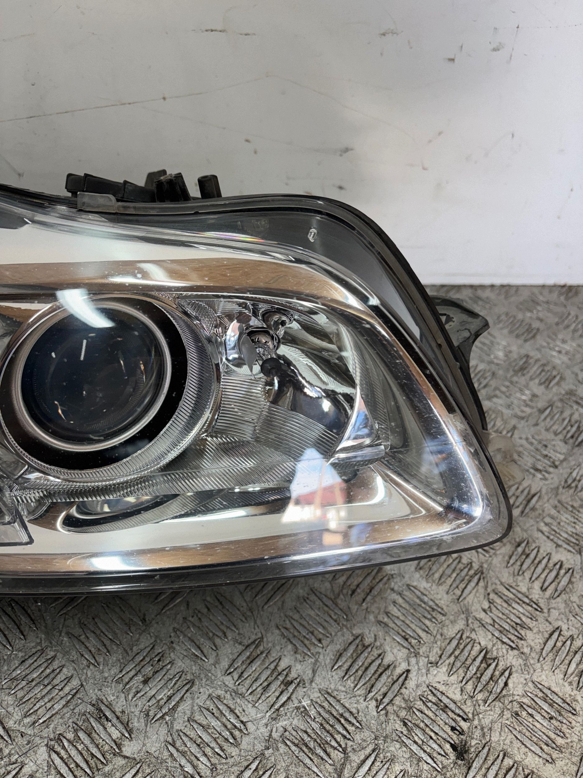REFLEKTOR light right XENON OPEL INSIGNIA A 13226793