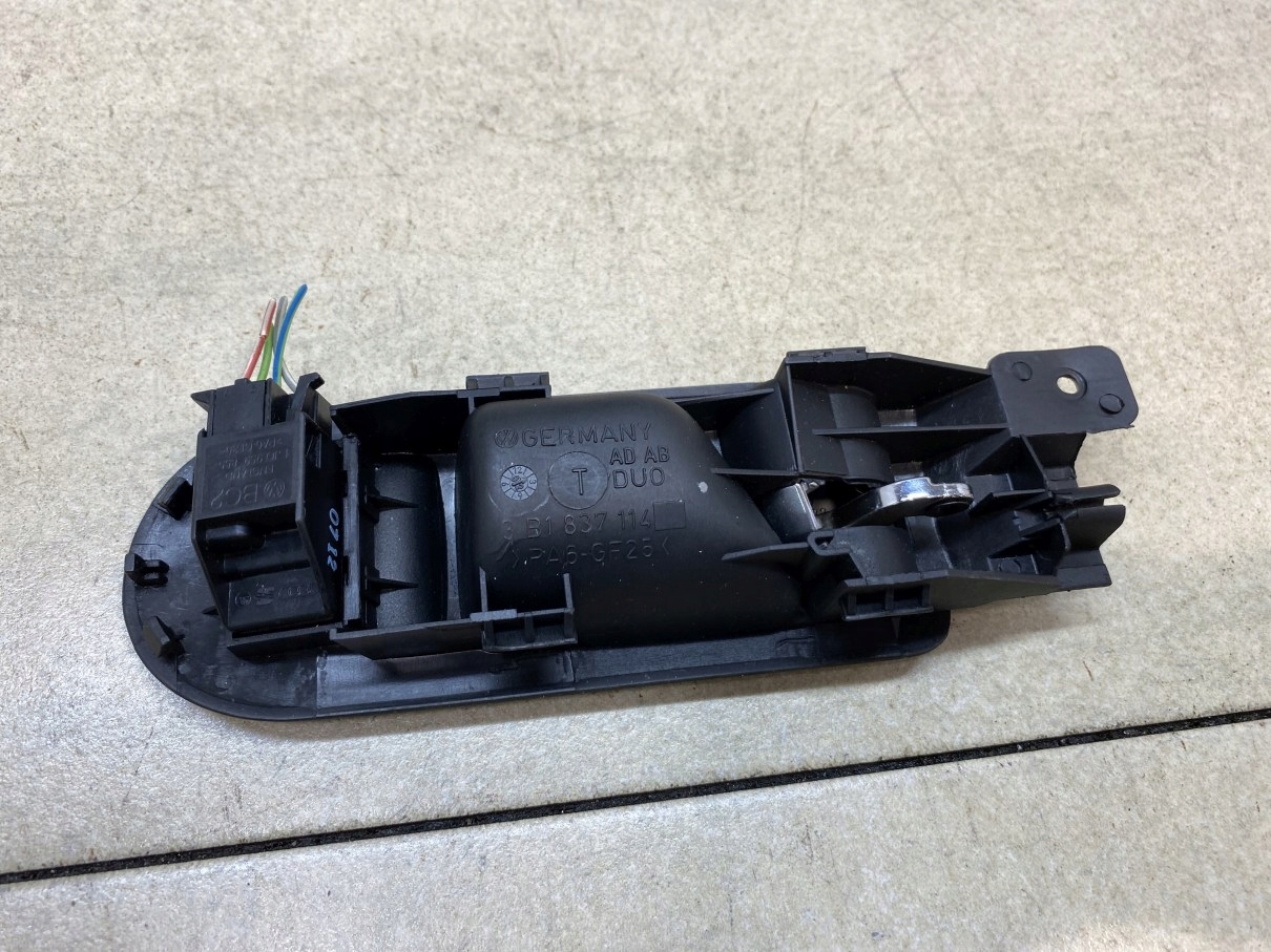 handle inner right front PASSAT B5 3B1837114