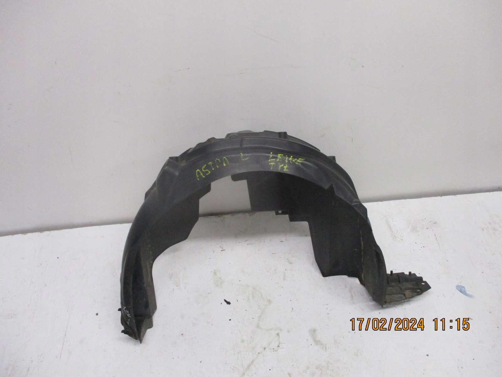 mudguard rear part OPEL ASTRA L 9839641780 right