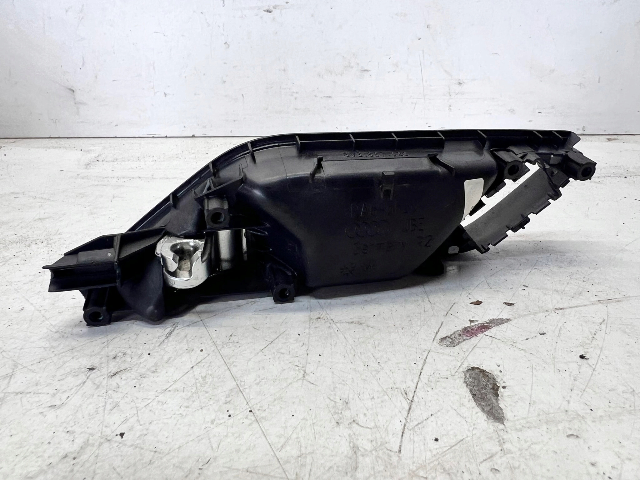 handle inner door right front AUDI A3 8V SPORTBACK 8V3837020