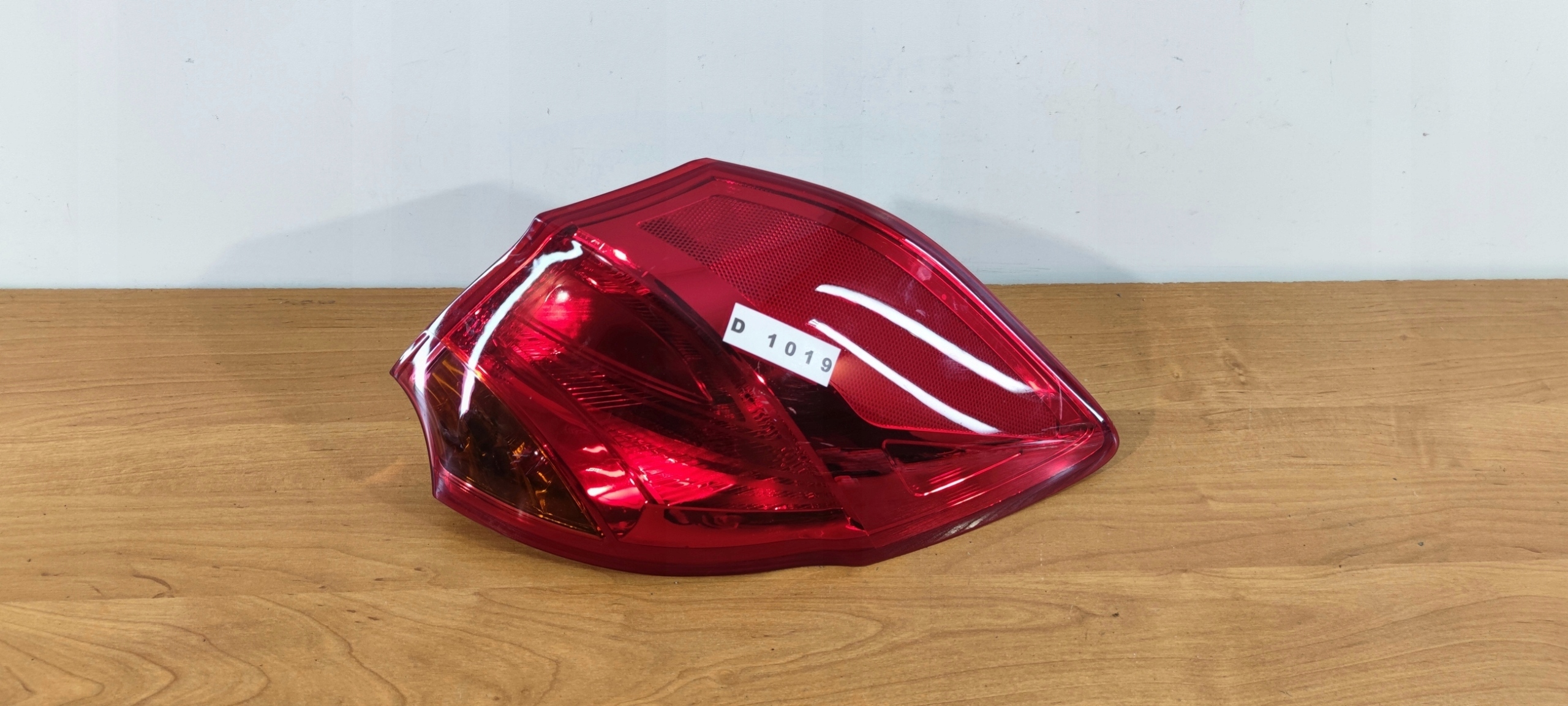 KIA CEED II 2 HB HATCHBACK right light rear part side