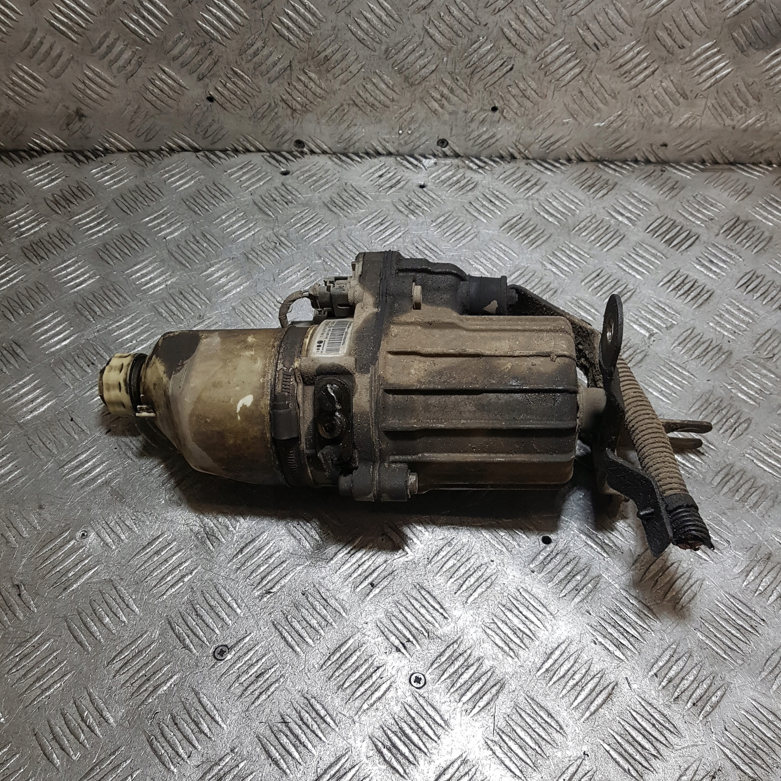 servo pump electrical OPEL ASTRA H 13192897