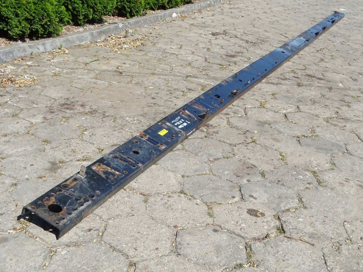 MAN L2000 LE 94-04 рама правая сторона 19,5 1070X22. 5CM