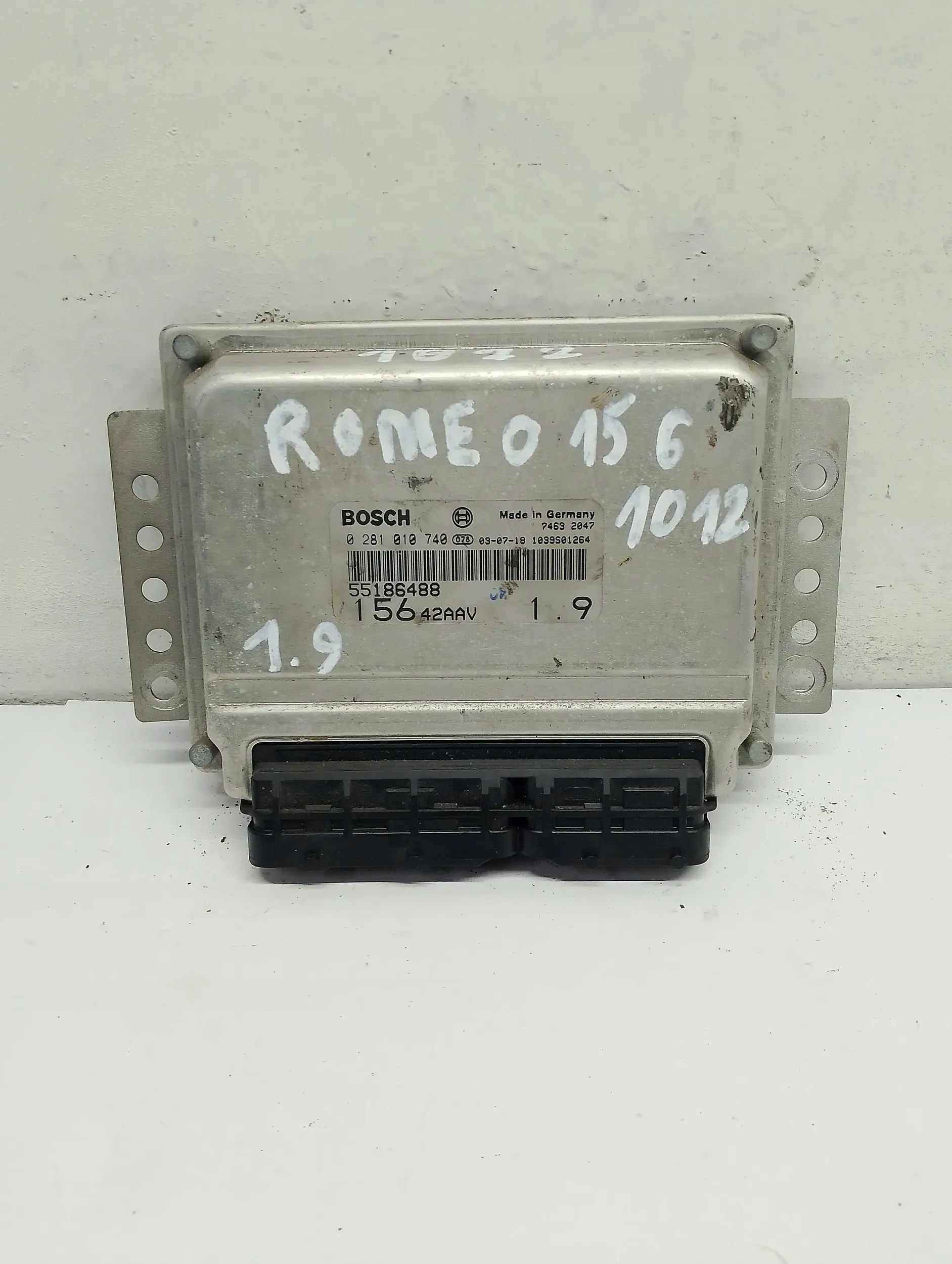 computer control unit of the engine ALFA ROMEO 156 1.9 JTD 0281010740