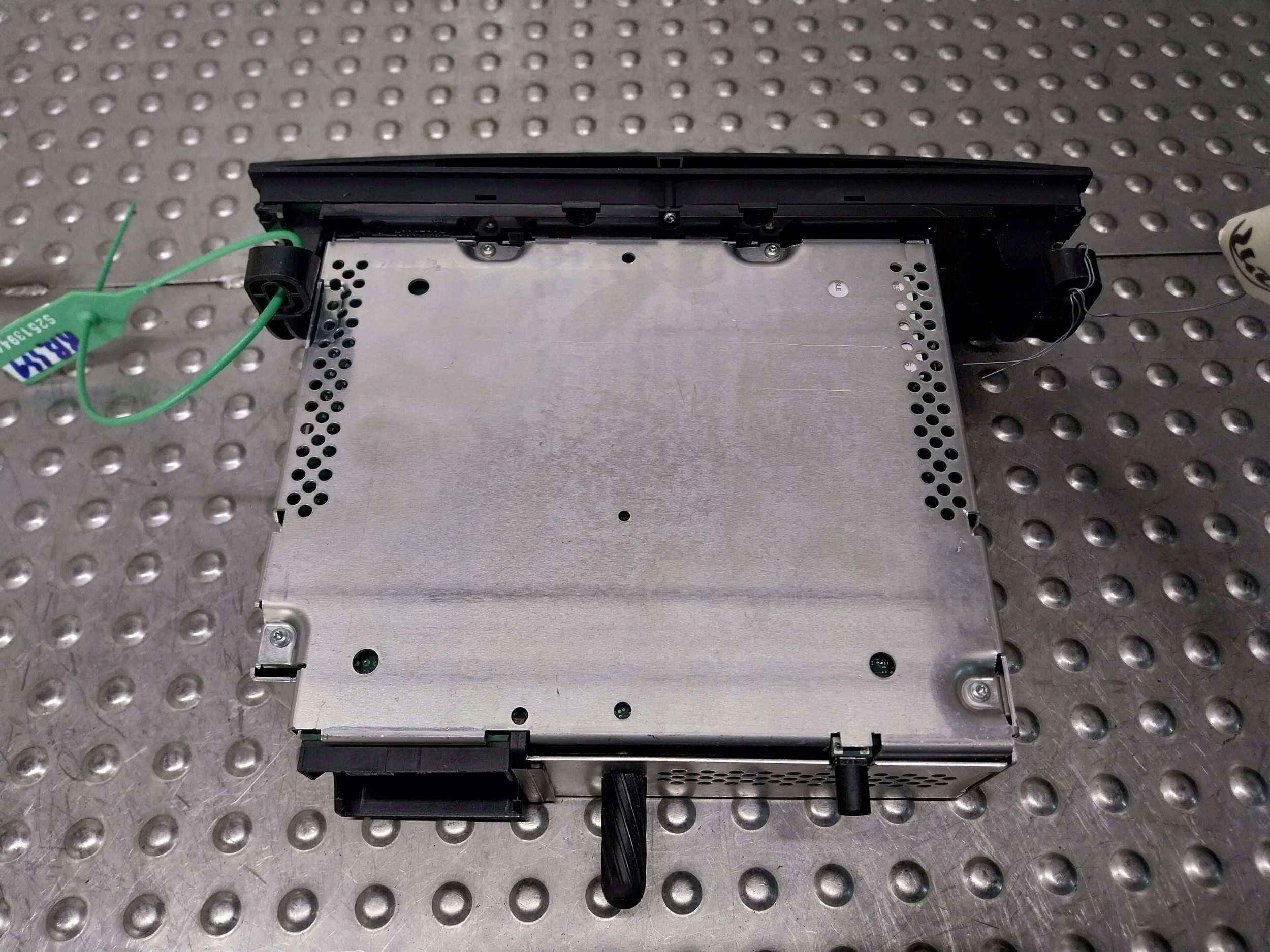RADIO BUSINESS CD 9259728 BMW E81 E82 E84 E87 E88 E90 E91