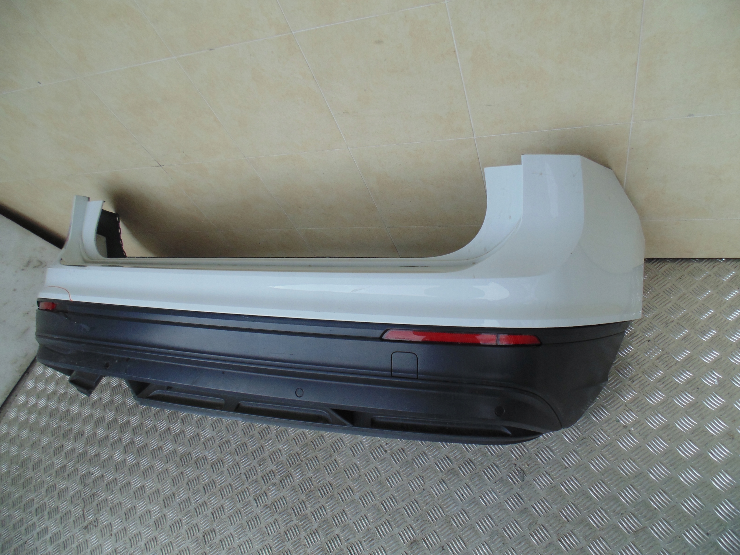 bumper rear complete VW TIGUAN 5NA 4 PDC