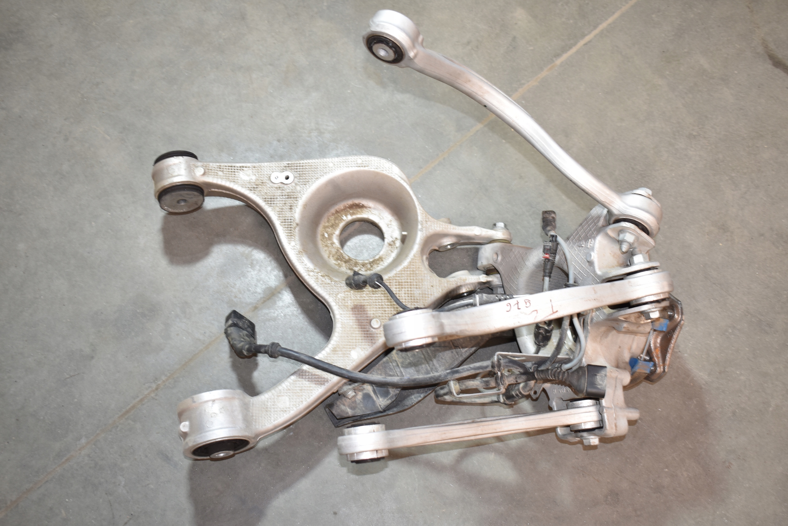 IDEALNE sususpension rear part rear. left PORSCHE PANAMERA 976 1