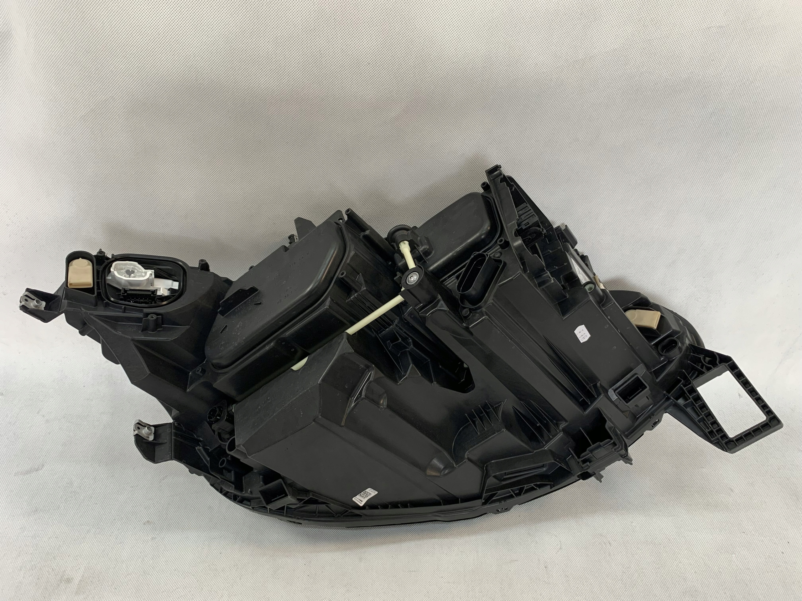 Reflektor left light front Volkswagen VW ID 7 23r 14B941035B 03.26